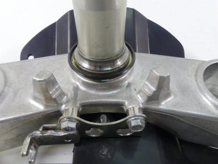 2019 Kawasaki ZX1400 ZX-14R Ninja Lower Triple Tree Steering Clamp 44037-0039 {{ shop.shopifyCountryName }} - Mototech271