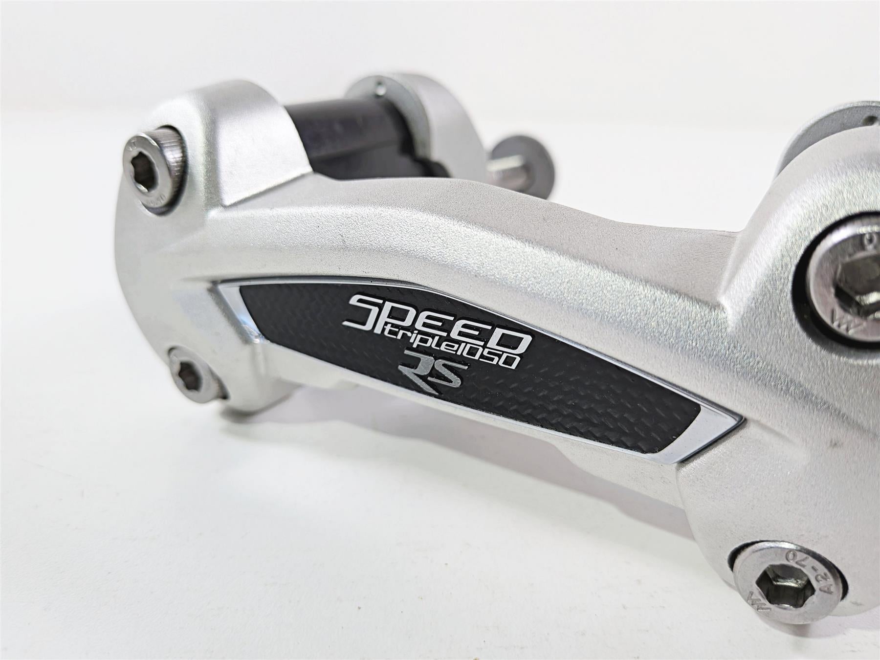 2019 Triumph Speed Triple RS 1050 Handlebar Holder Riser 3" Extensions T2041599 {{ shop.shopifyCountryName }} - Mototech271