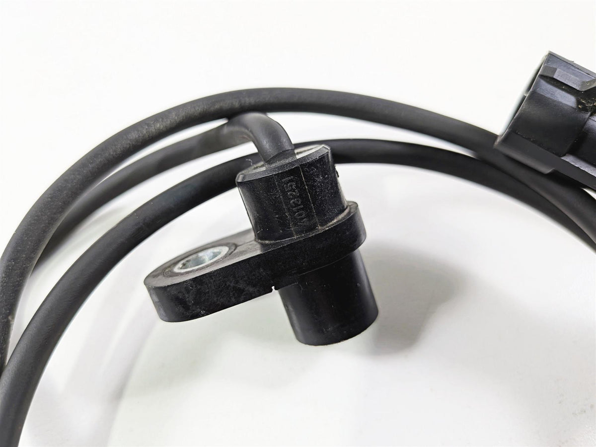 2016 Victory Cross Country Front Abs Brake Wheel Speed Sensor 4013251 4081069 {{ shop.shopifyCountryName }} - Mototech271