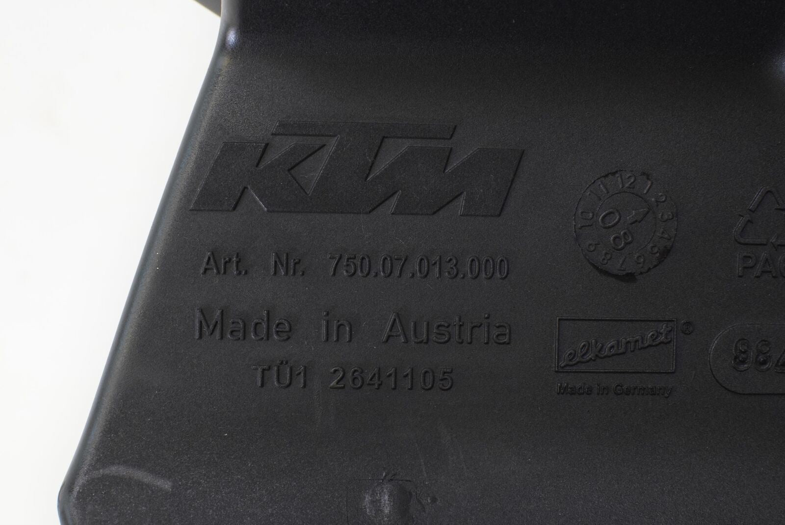 2008 KTM 690 Supermoto R LC4 Fuel Gas Petrol Tank Reservoir 7500701304433A {{ shop.shopifyCountryName }} - Mototech271