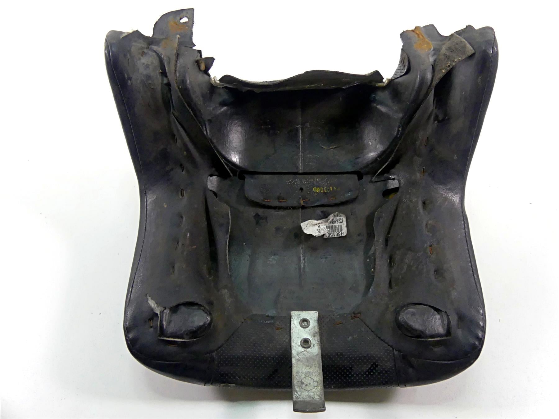 2014 Harley VRSCF Muscle V-Rod Rear Passenger Seat Saddle Pillion -Read 52438-09 {{ shop.shopifyCountryName }} - Mototech271