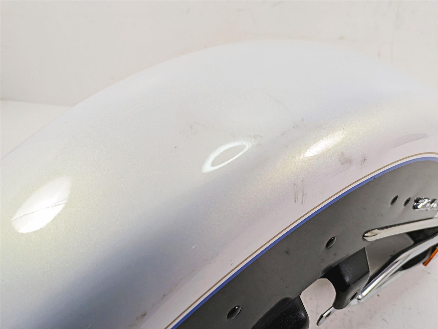 2008 Harley FLHTCU Electra Glide Front Fender White Black Gold Pearl 59087-00B {{ shop.shopifyCountryName }} - Mototech271