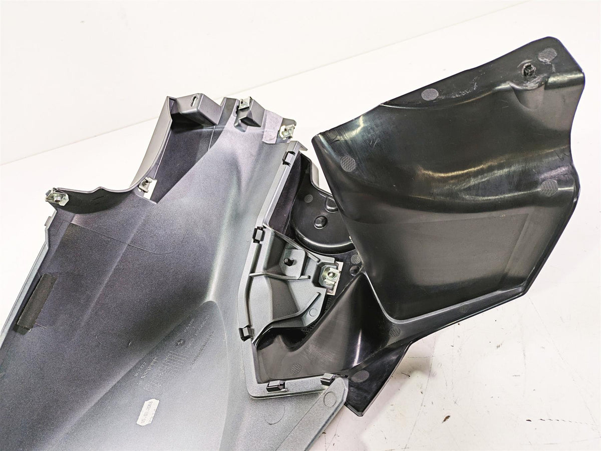 2018 BMW R1200GS GSW K50 Left Tank Side Fairing Cover Cowl Set 46638556635 {{ shop.shopifyCountryName }} - Mototech271