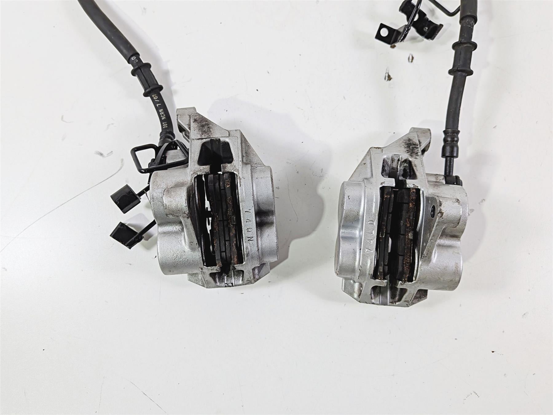 2008 Yamaha XV1900 Roadliner S Front Brake Caliper Set 1D7-2580T-00-00 {{ shop.shopifyCountryName }} - Mototech271