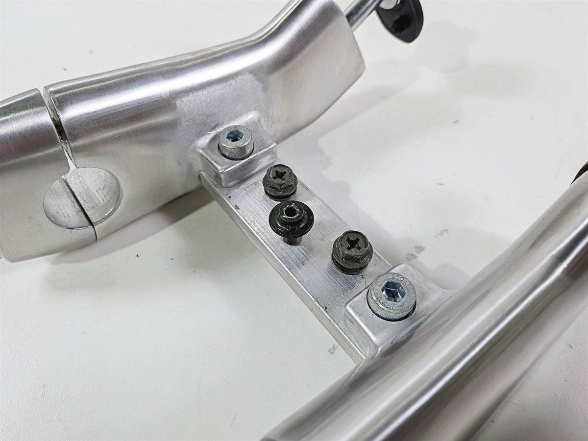2005 Suzuki VZ800 M50 Boulevard Handlebar Holder Risers 56224-39G00 56225-39G00 {{ shop.shopifyCountryName }} - Mototech271