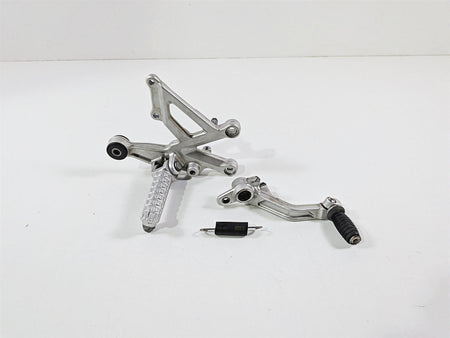 2016 Aprilia RSV 1100 Tuono V4 Factory Front Right Foot Peg & Brake Pedal 897828 {{ shop.shopifyCountryName }} - Mototech271