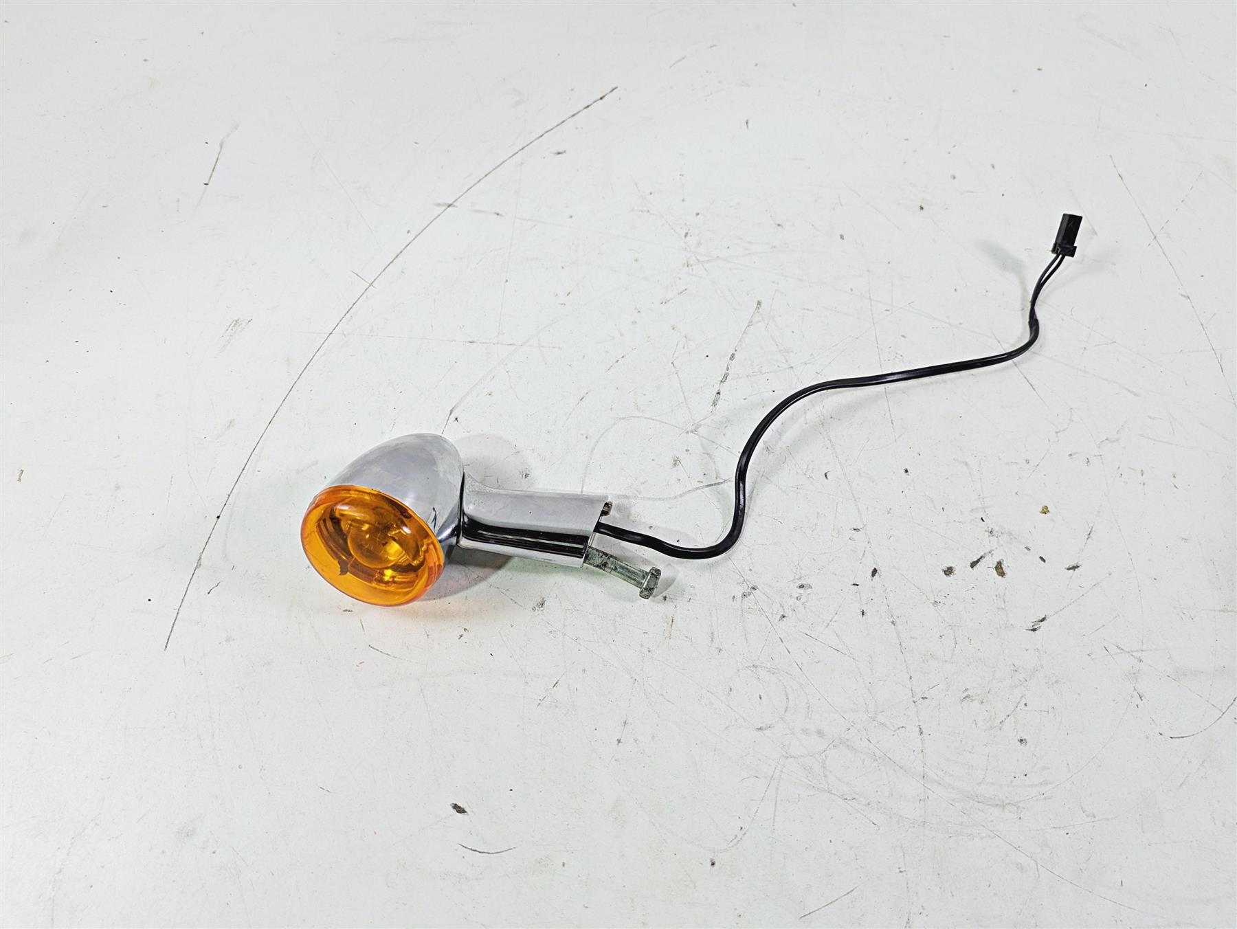 2015 Harley FXDL Dyna Low Rider Right Rear Blinker Turn Signal 68978-00 {{ shop.shopifyCountryName }} - Mototech271