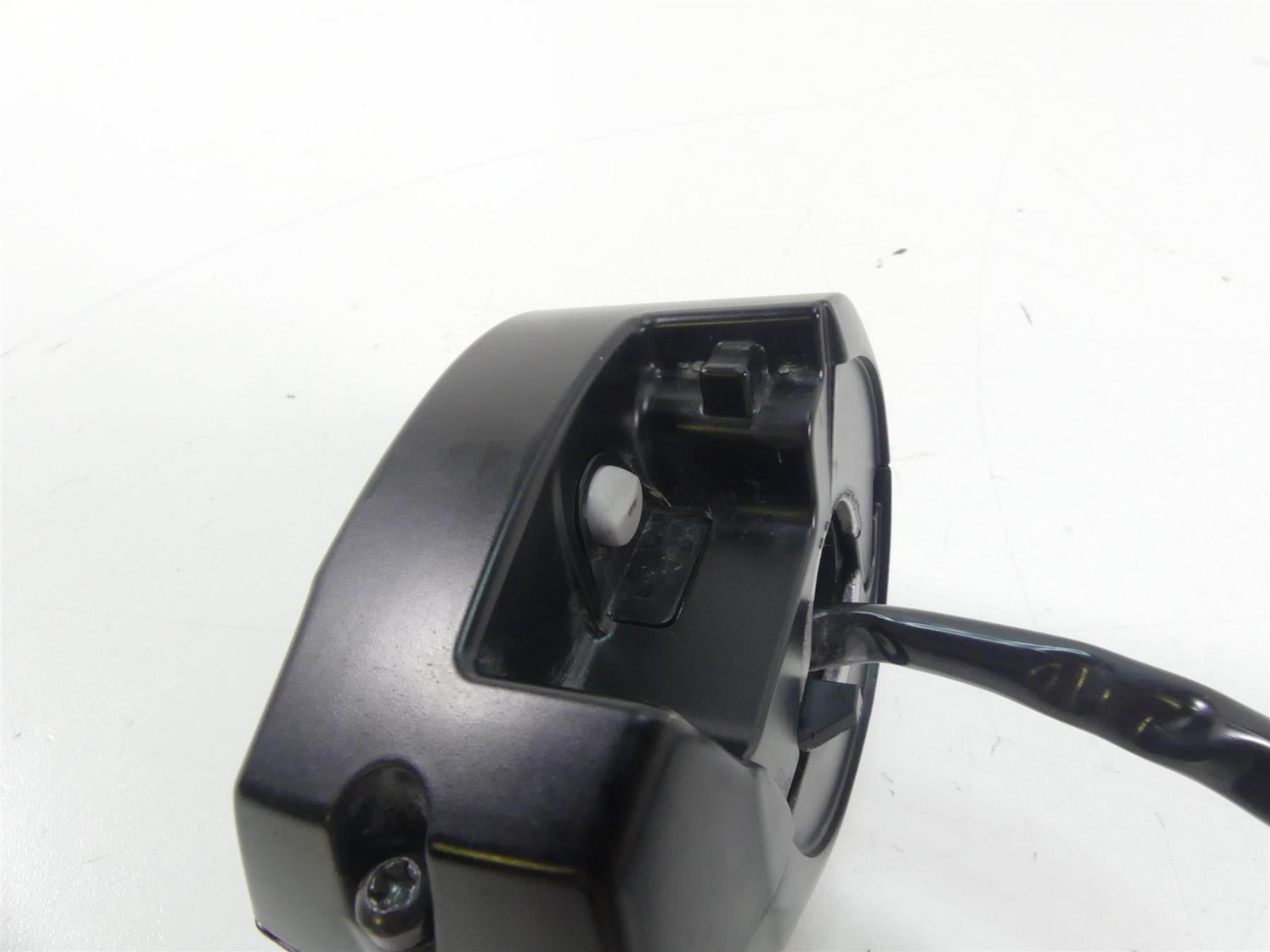 2016 Harley Touring FLHR Road King Right Hand Control Switch 71500127C {{ shop.shopifyCountryName }} - Mototech271