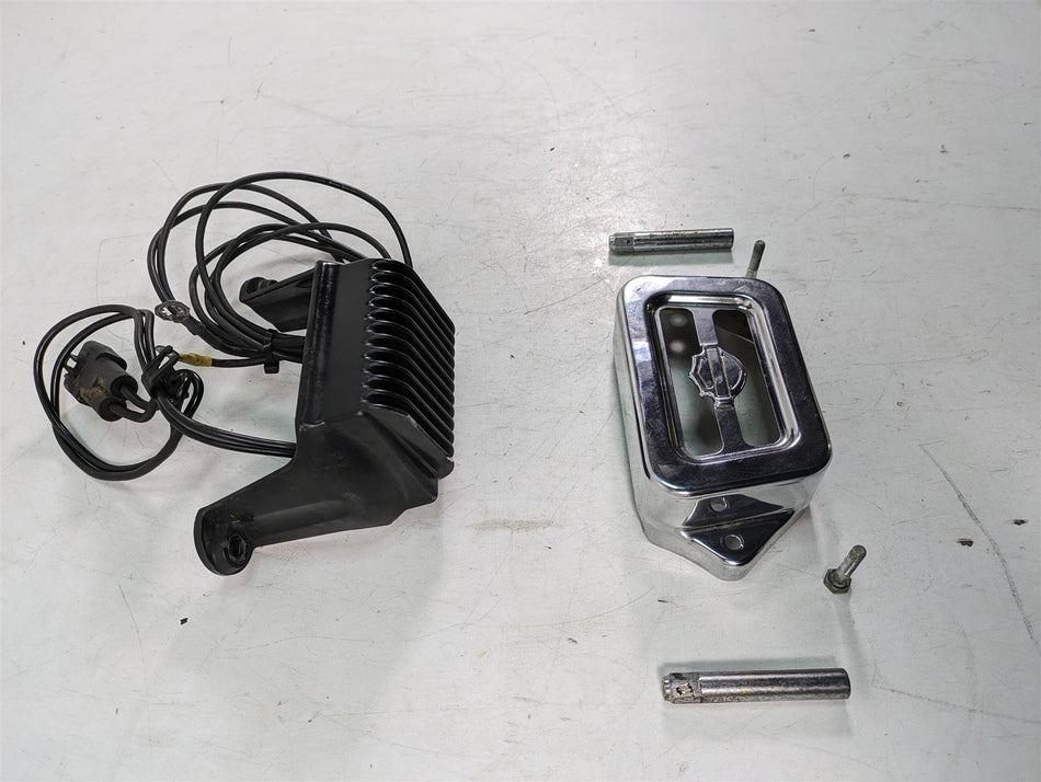 1999 Harley Touring FLHTC Electra Glide Rectifier Voltage Regulator 74505-97 {{ shop.shopifyCountryName }} - Mototech271