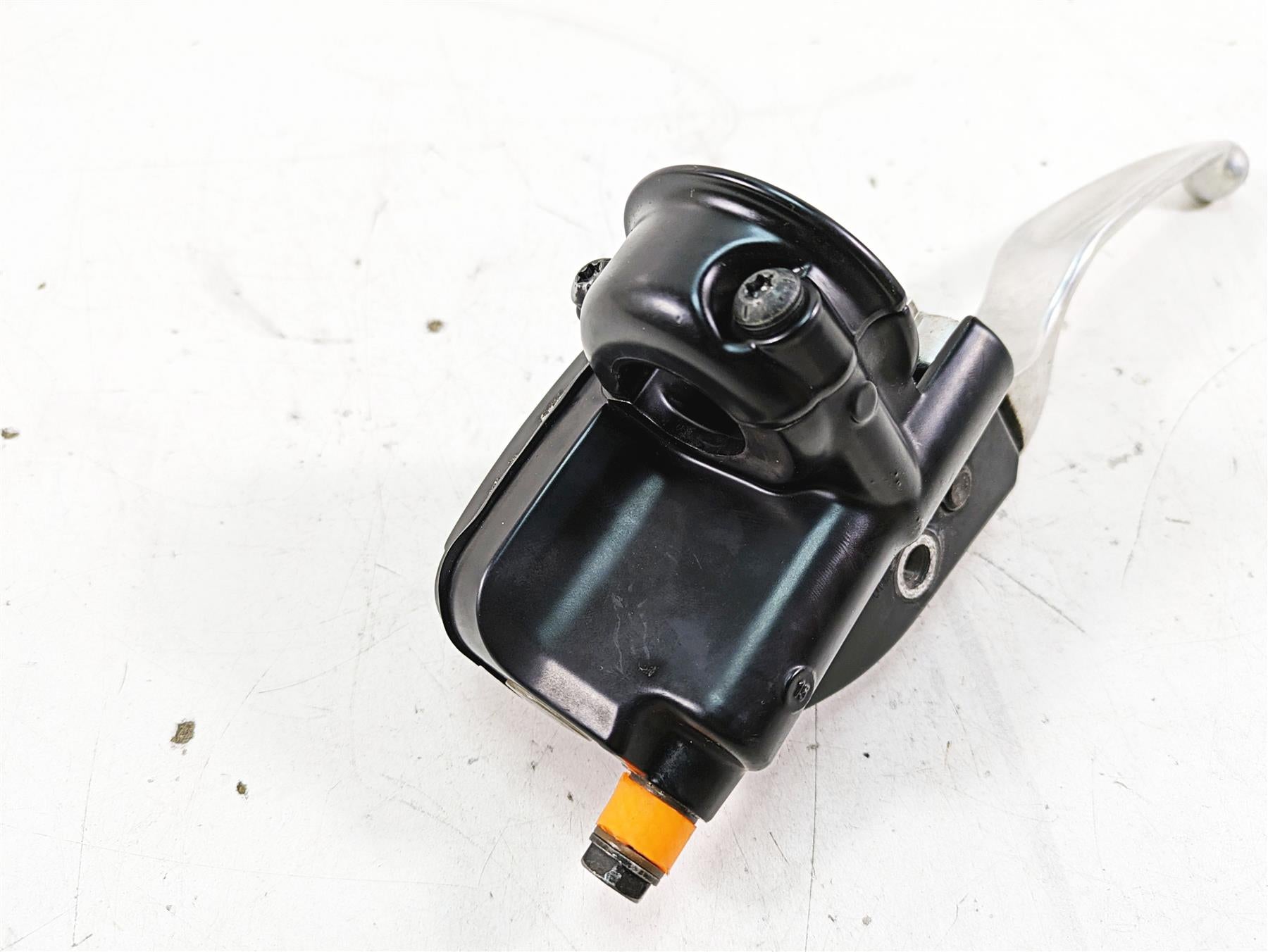 2008 Harley FLHTCU Electra Glide Dual Disc Front Brake Master Cylinder 44551-08F {{ shop.shopifyCountryName }} - Mototech271