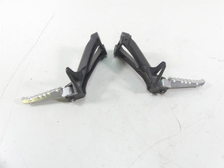 2015 Yamaha MT09 FZ09 Rear Passenger Foot Peg Footpeg Set 1RC-2742L-01-00 {{ shop.shopifyCountryName }} - Mototech271
