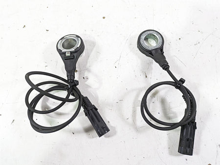 2015 Harley Touring FLHXS Street Glide Front Rear Abs Sensor Set 32700015 {{ shop.shopifyCountryName }} - Mototech271