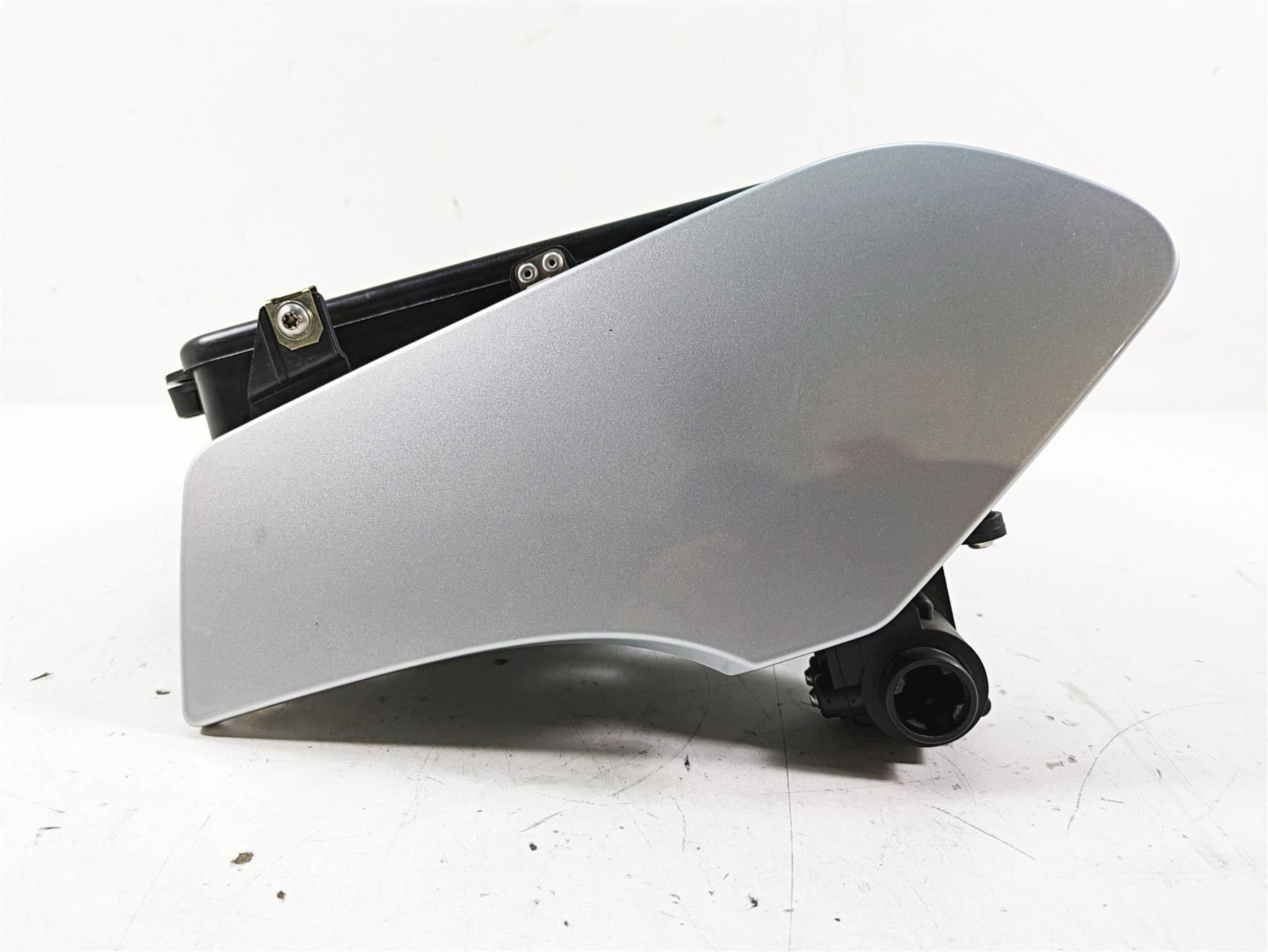 2007 BMW R1200RT K26 Right Glove Box & Titan Silver Lid 46637681544 {{ shop.shopifyCountryName }} - Mototech271