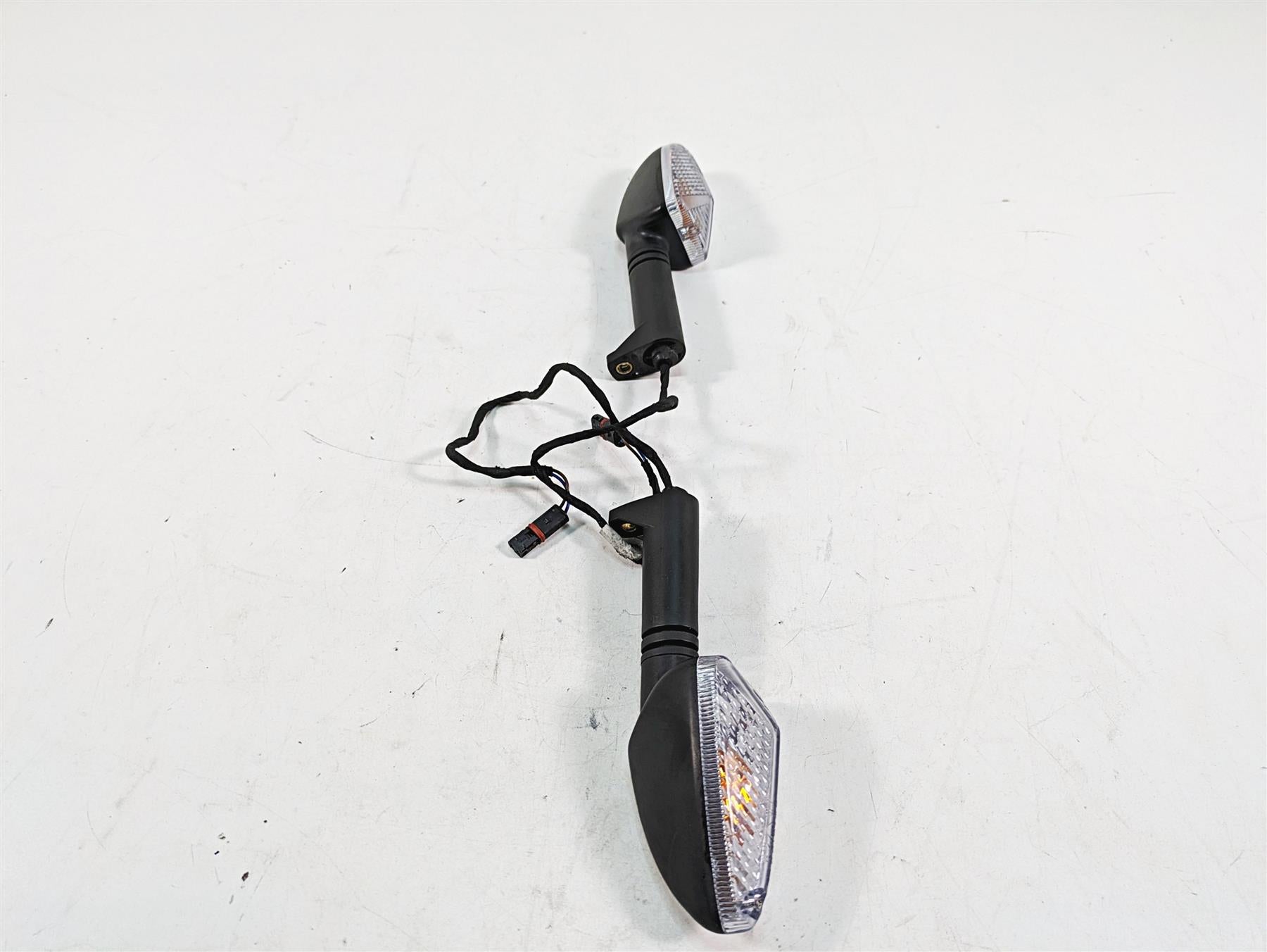 2016 BMW R1200R K53 Front Blinker Turn Signal Set 63138534355 63138534354 {{ shop.shopifyCountryName }} - Mototech271
