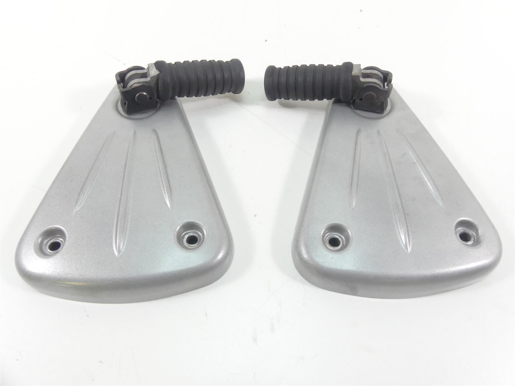 2002 Triumph Bonneville America Rear Passenger Footpeg Foot Peg Set T2081040 {{ shop.shopifyCountryName }} - Mototech271