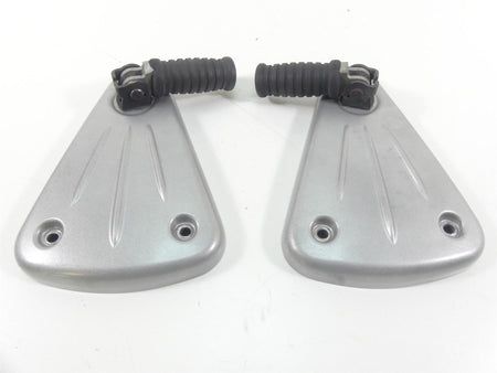 2002 Triumph Bonneville America Rear Passenger Footpeg Foot Peg Set T2081040 {{ shop.shopifyCountryName }} - Mototech271