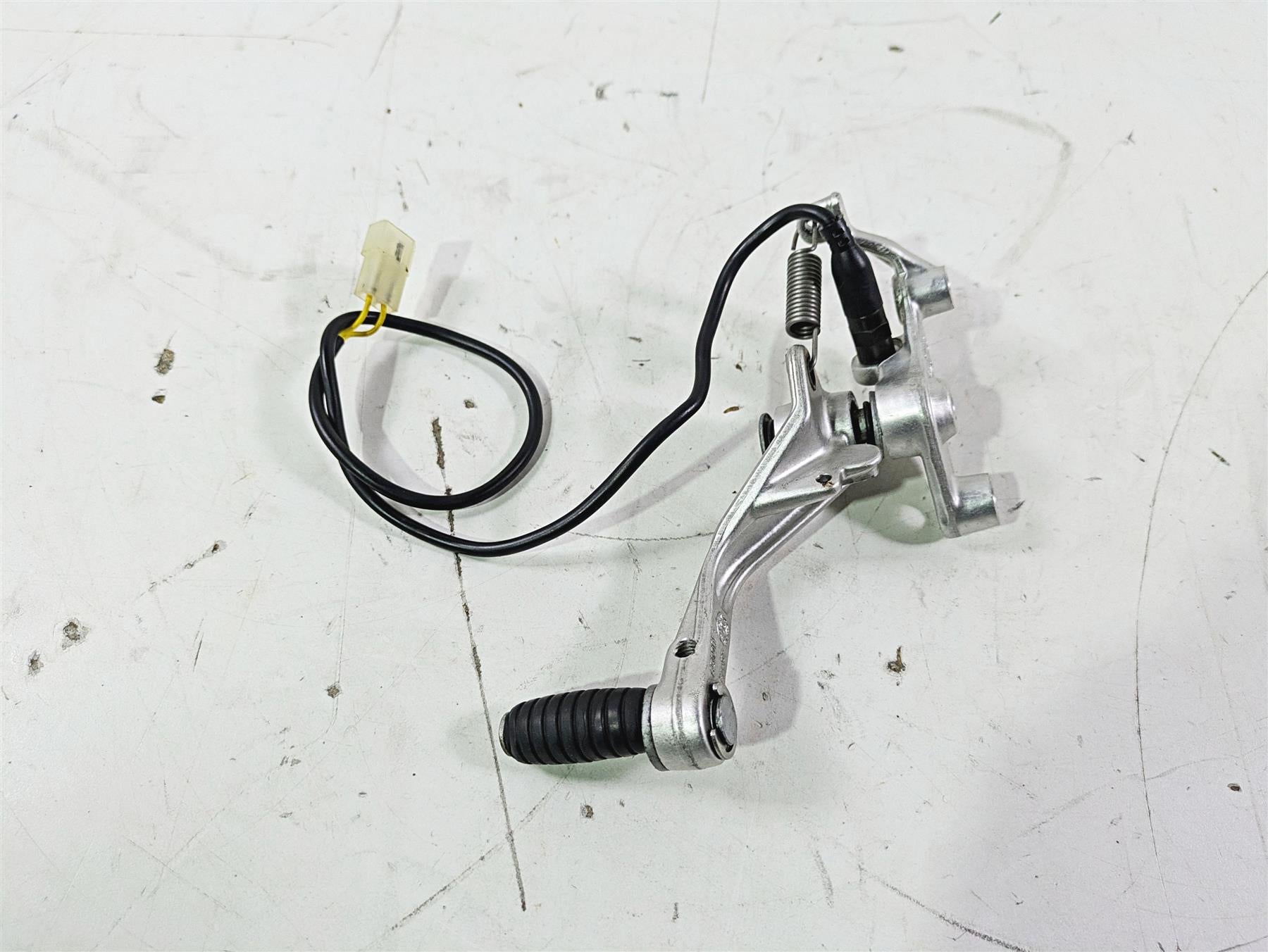 2008 Aprilia RSVR 1000 Factory Rear Brake Lever Pedal + Mount AP8134415 {{ shop.shopifyCountryName }} - Mototech271