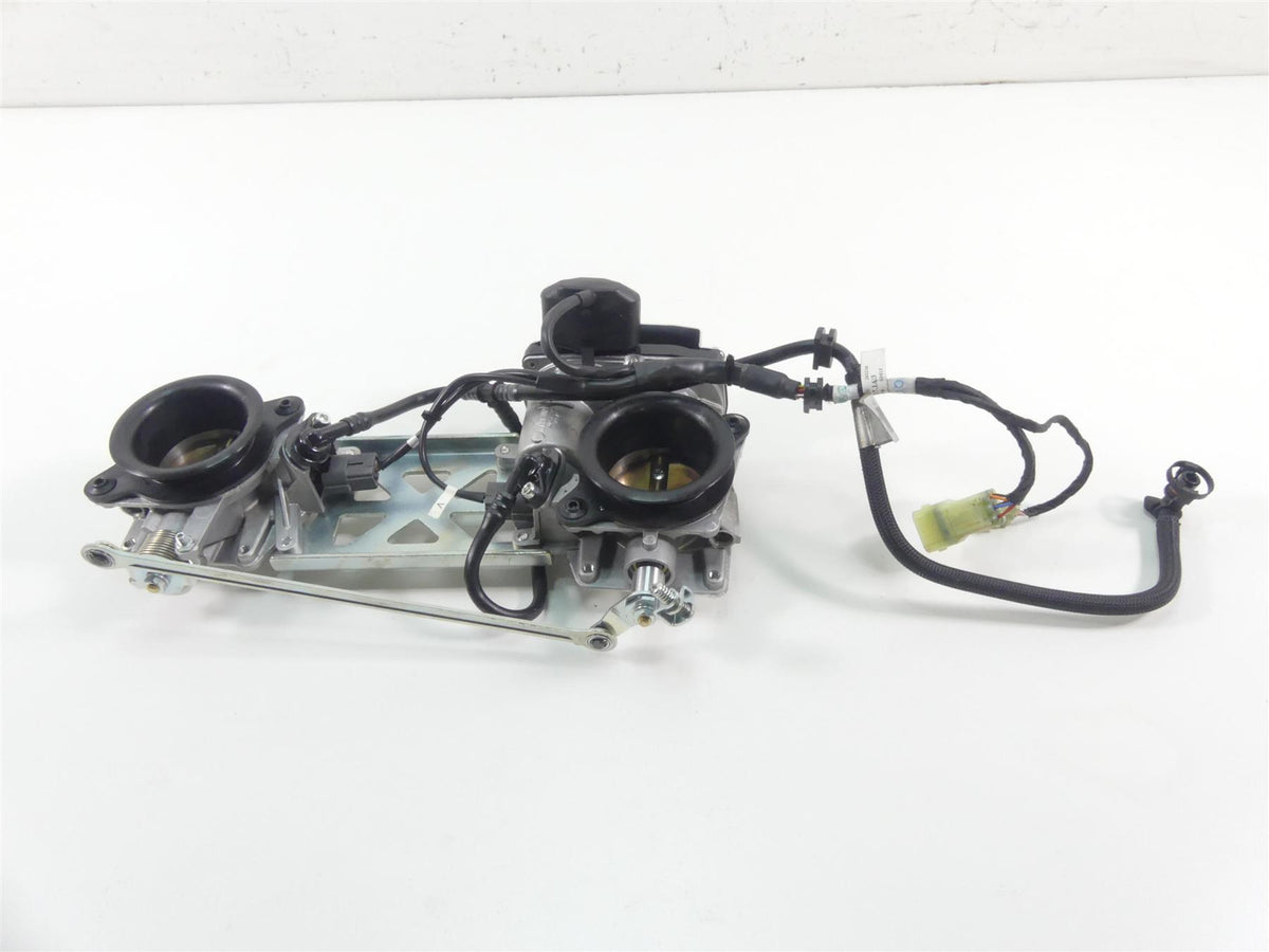 2017 Ducati 939 S Supersport Mikuni Throttle Bodies Fuel Injection Set 28240932A {{ shop.shopifyCountryName }} - Mototech271