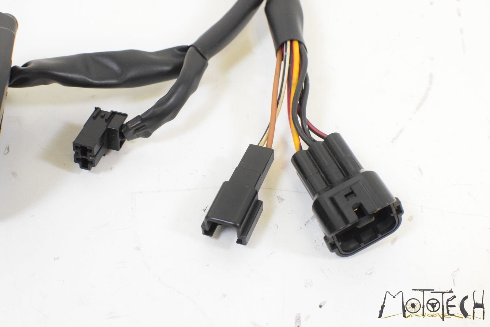 2015 Kawasaki ZX10R ZX10 R Ninja Right Hand Control Switch Kill Start 46091-0114 {{ shop.shopifyCountryName }} - Mototech271