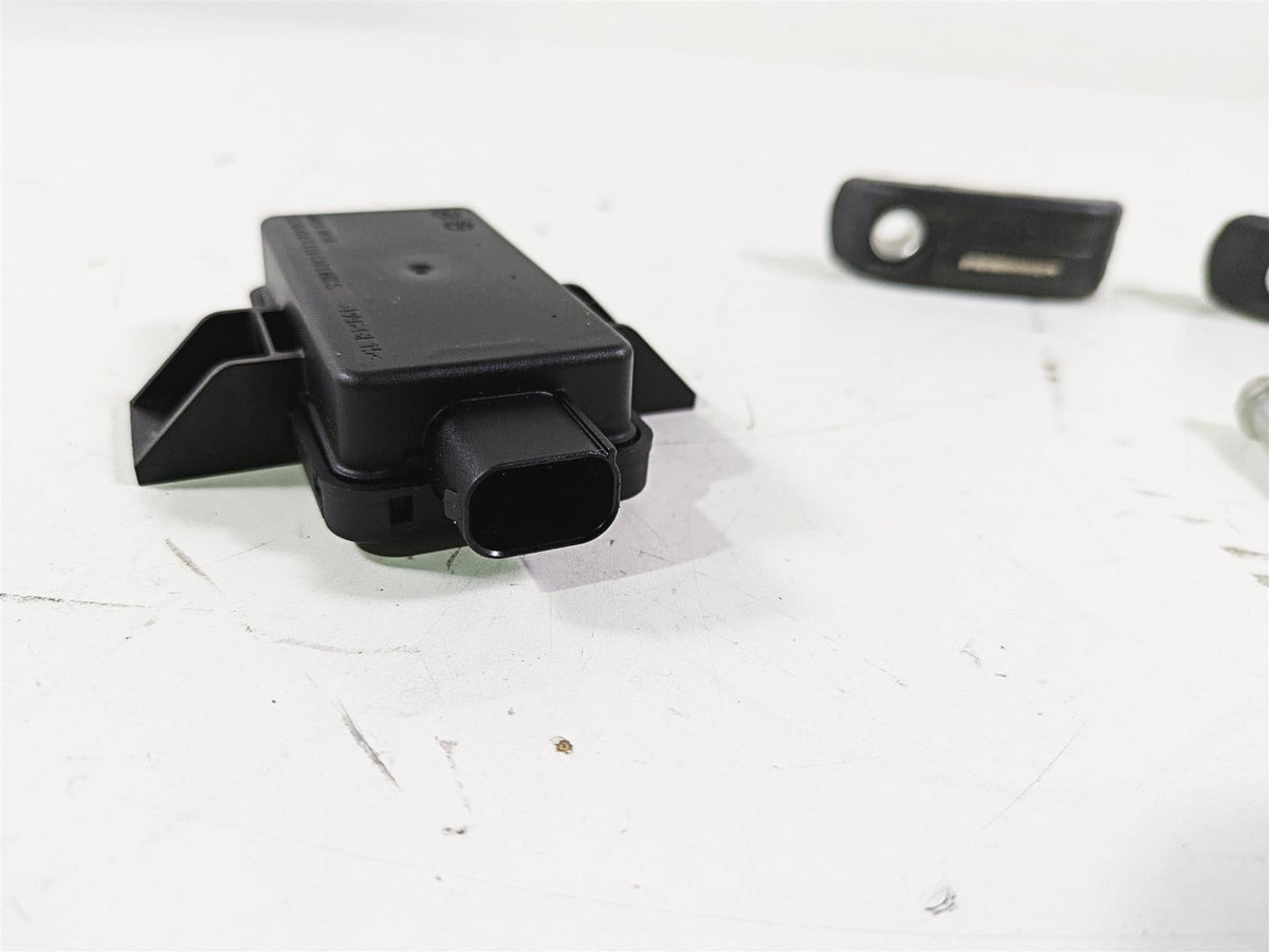 2016 BMW R1200GS GSW K50 Rdc Sensor & Tire Sensors 65758546222 65759832031 {{ shop.shopifyCountryName }} - Mototech271