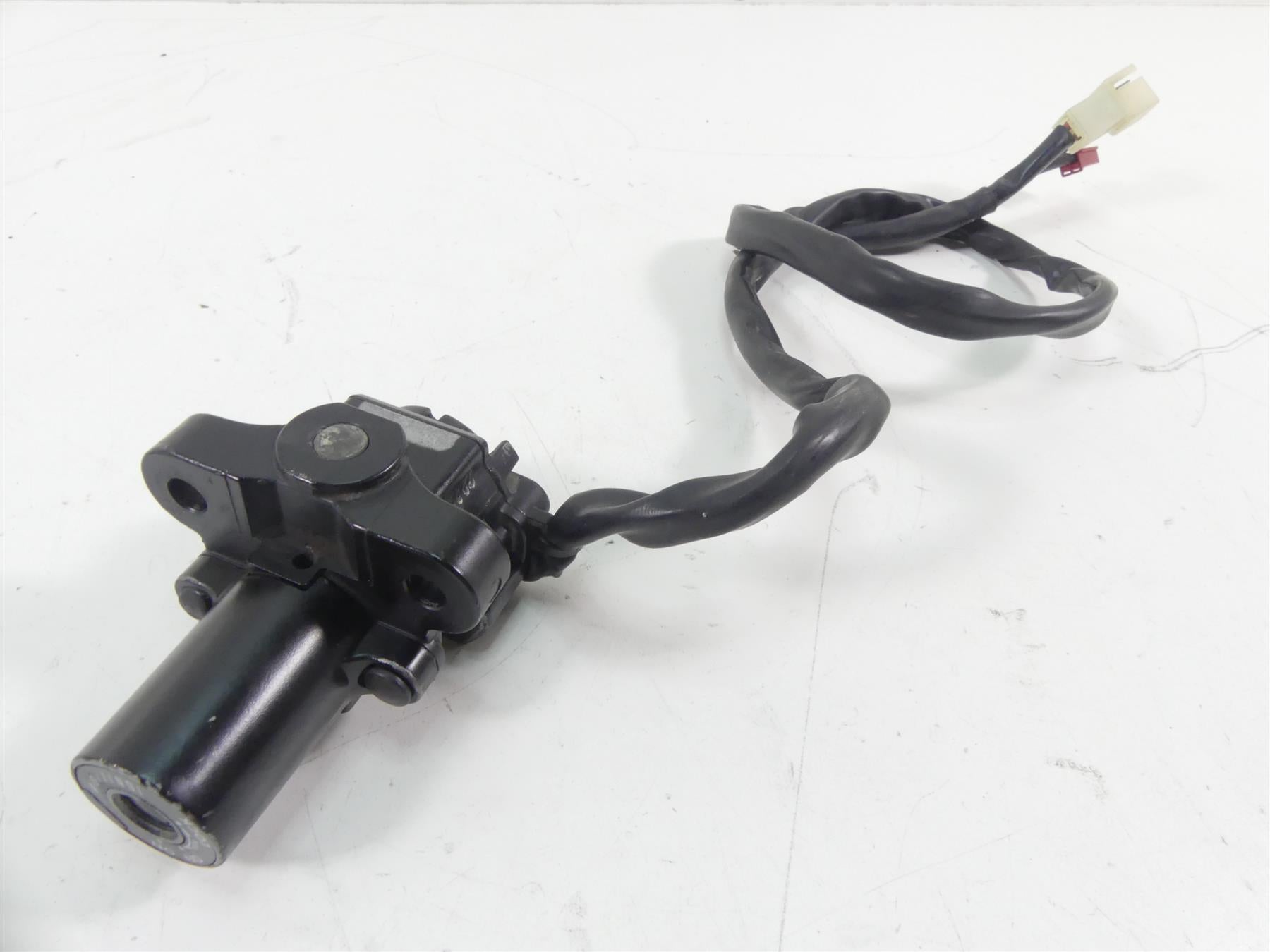 2007 Yamaha FZ1 Fazer Ignition Switch Key Tank Seat Lock Set 3C3-82501-10-00 {{ shop.shopifyCountryName }} - Mototech271