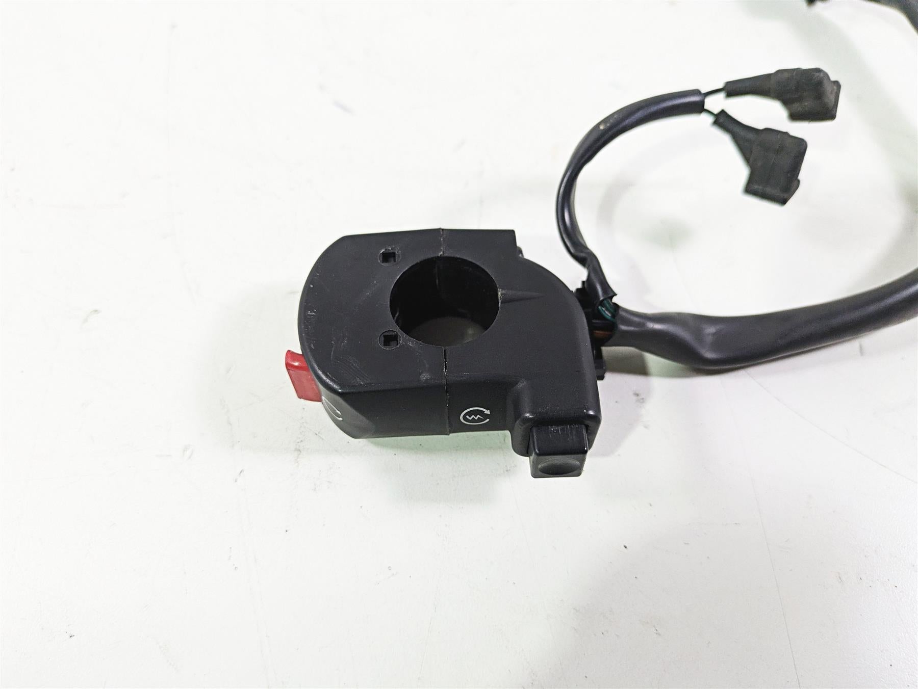2017 Honda CBR600RR Right Hand Control Switch Kill Start 35130-MJC-A01 {{ shop.shopifyCountryName }} - Mototech271