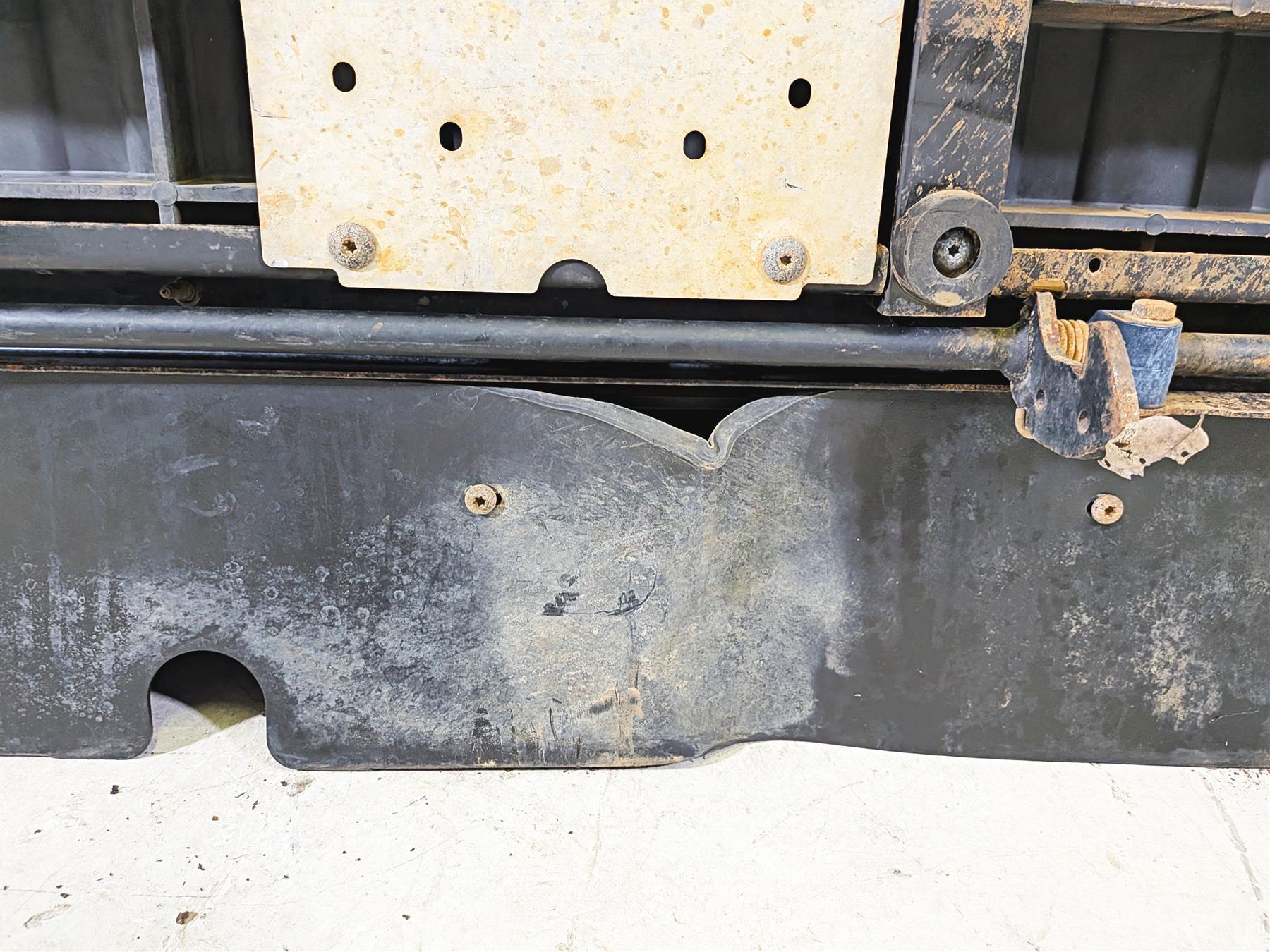2012 Polaris Ranger 800 XP Rear Bed & Bumper Cargo Tail Gate Box 5438359 {{ shop.shopifyCountryName }} - Mototech271
