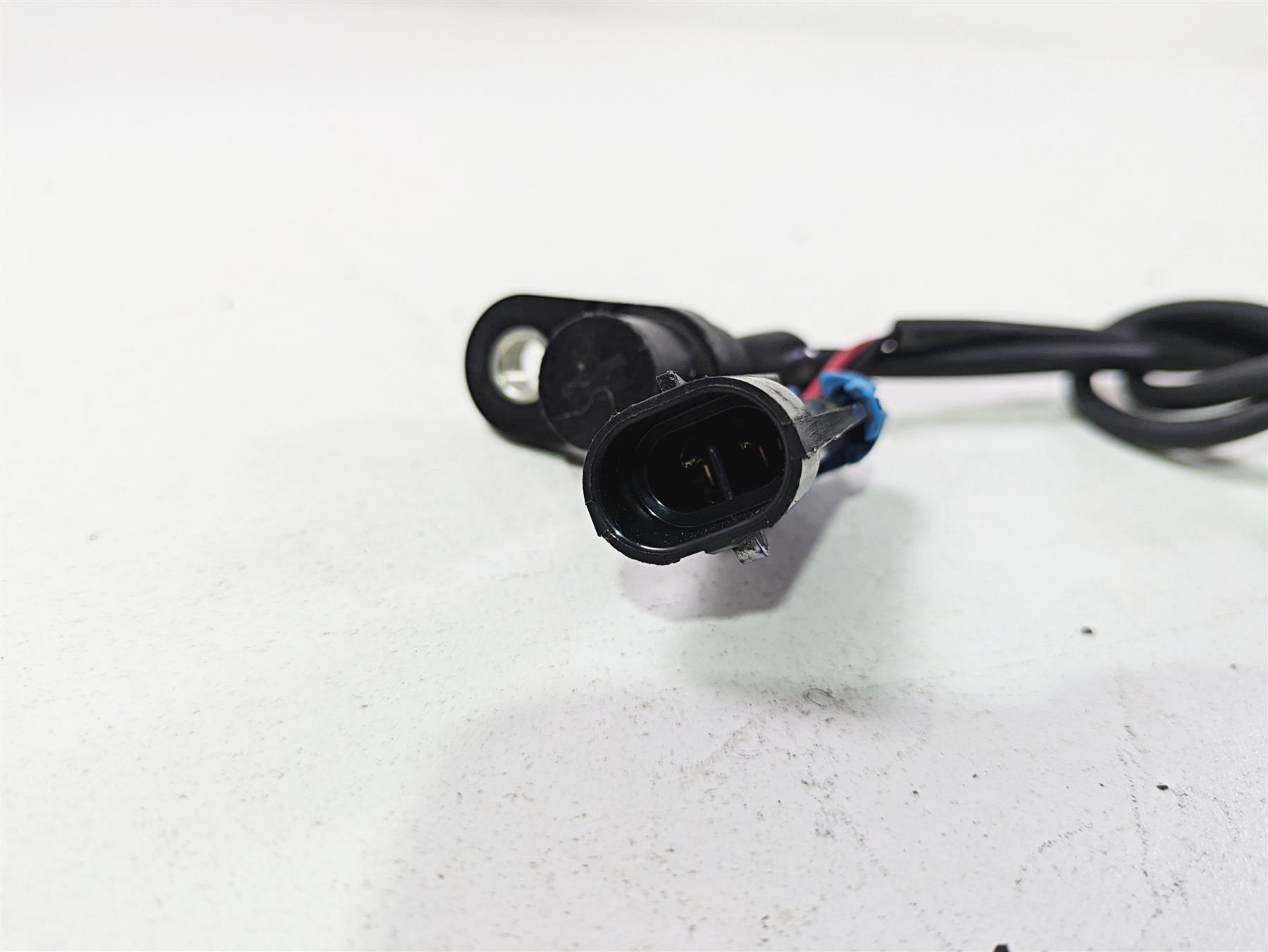 2019 Indian Chieftain Limited Rear Abs Wheel Speed Sensor 4014216 {{ shop.shopifyCountryName }} - Mototech271