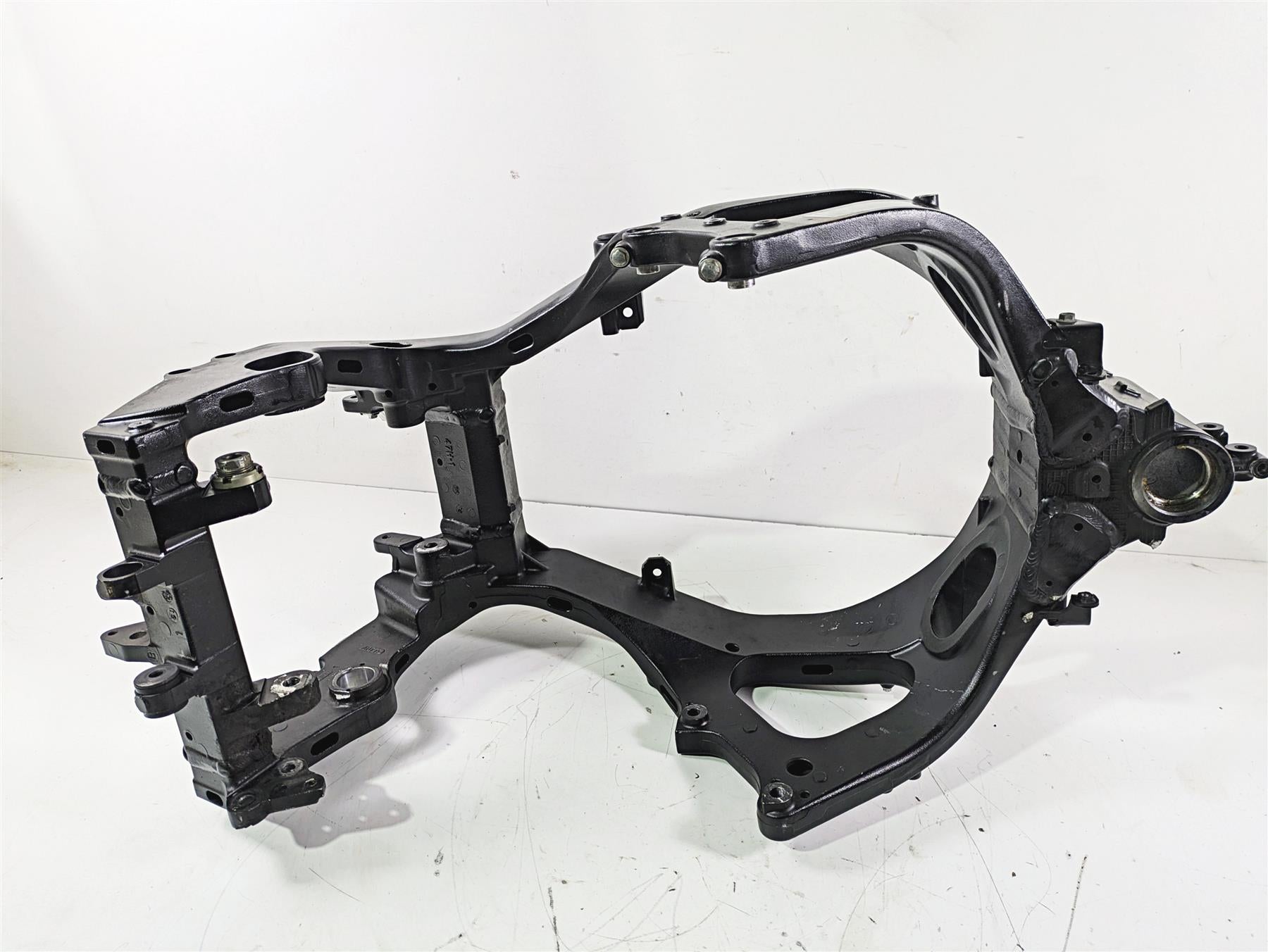 2016 Suzuki GSXR1000 Straight Main Frame Chassis With Mississippi Salvage Title 41100-47H21-YAP {{ shop.shopifyCountryName }} - Mototech271