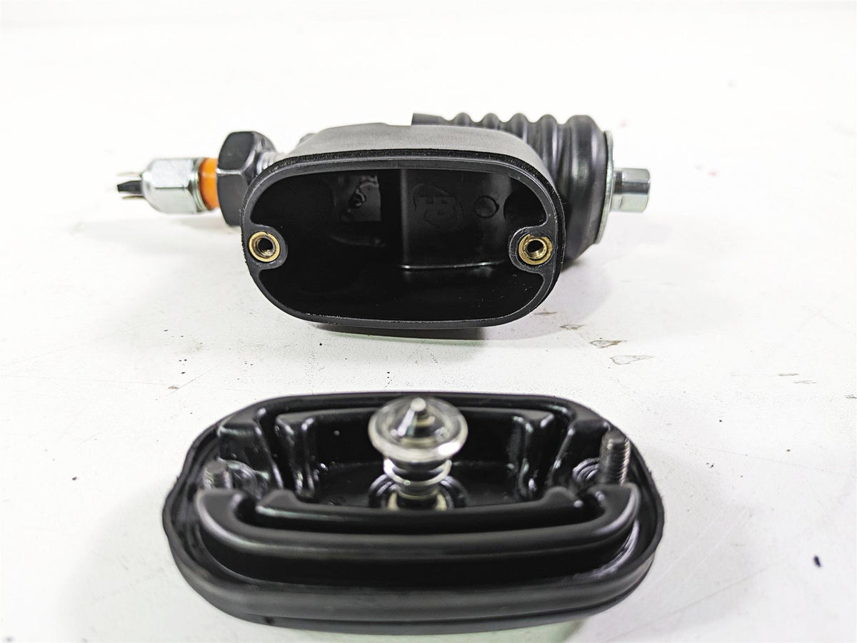 2017 Harley Dyna FXDB Street Bob Rear Brake Master Cylinder 41700065A {{ shop.shopifyCountryName }} - Mototech271