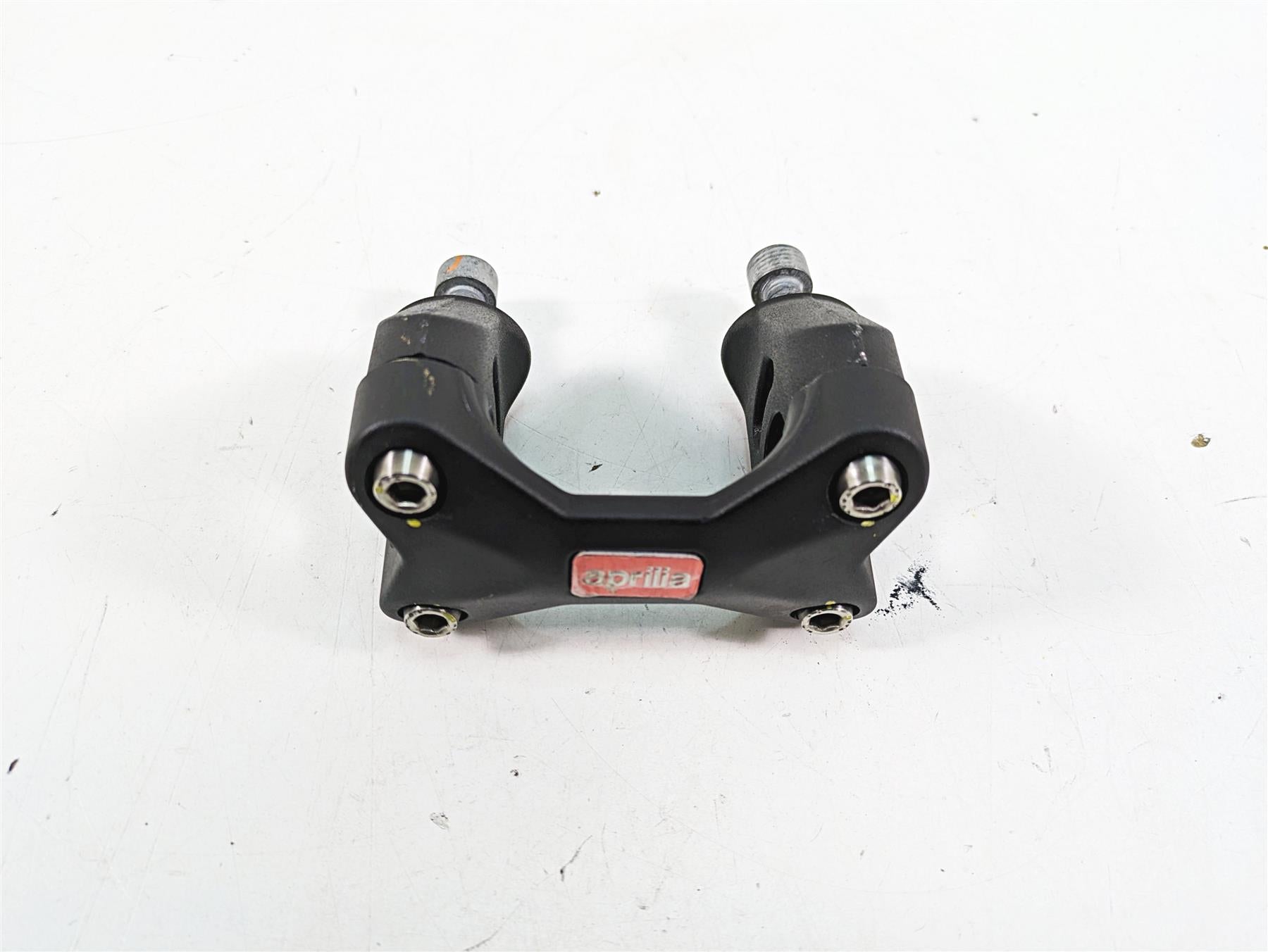 2020 Aprilia Tuono V4 Factory Handlebar Holder Riser Set 2B003986 2B003980 {{ shop.shopifyCountryName }} - Mototech271