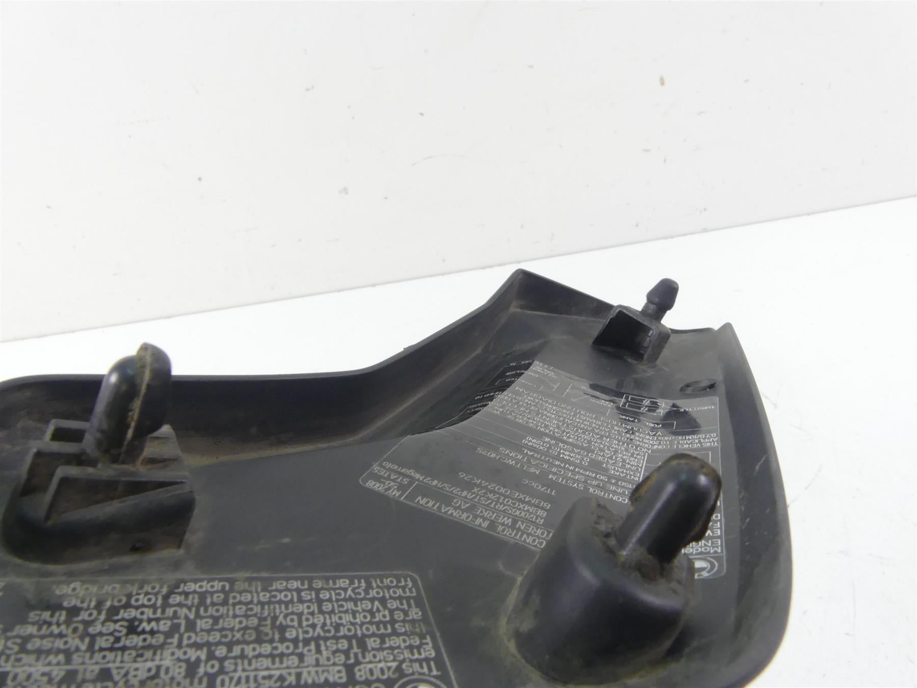 2008 BMW R1200GS K25 Between Leg Side Cover Fairing Set 46637700886 {{ shop.shopifyCountryName }} - Mototech271