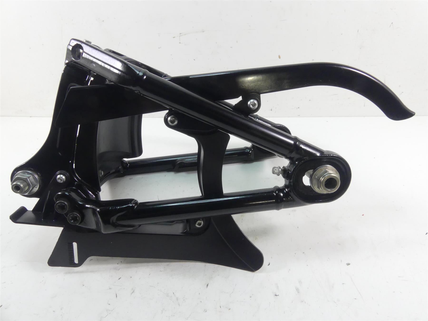 2018 Harley Softail FXBB Street Bob Swingarm Swing Arm Guards & Axle 47400099BHP {{ shop.shopifyCountryName }} - Mototech271