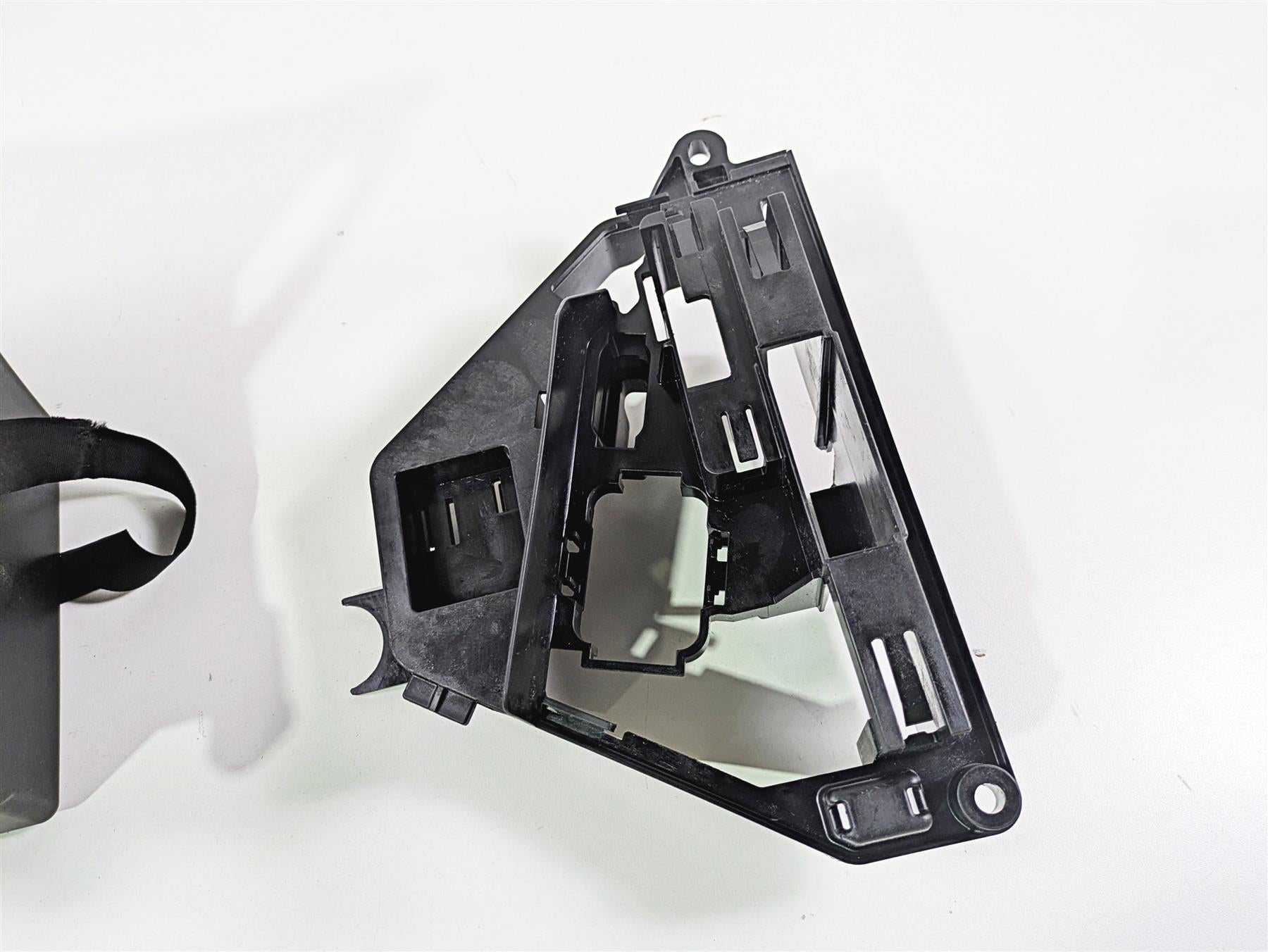 2016 Harley Touring FLHR Road King Battery & Electrical Holder Set 66000010A {{ shop.shopifyCountryName }} - Mototech271