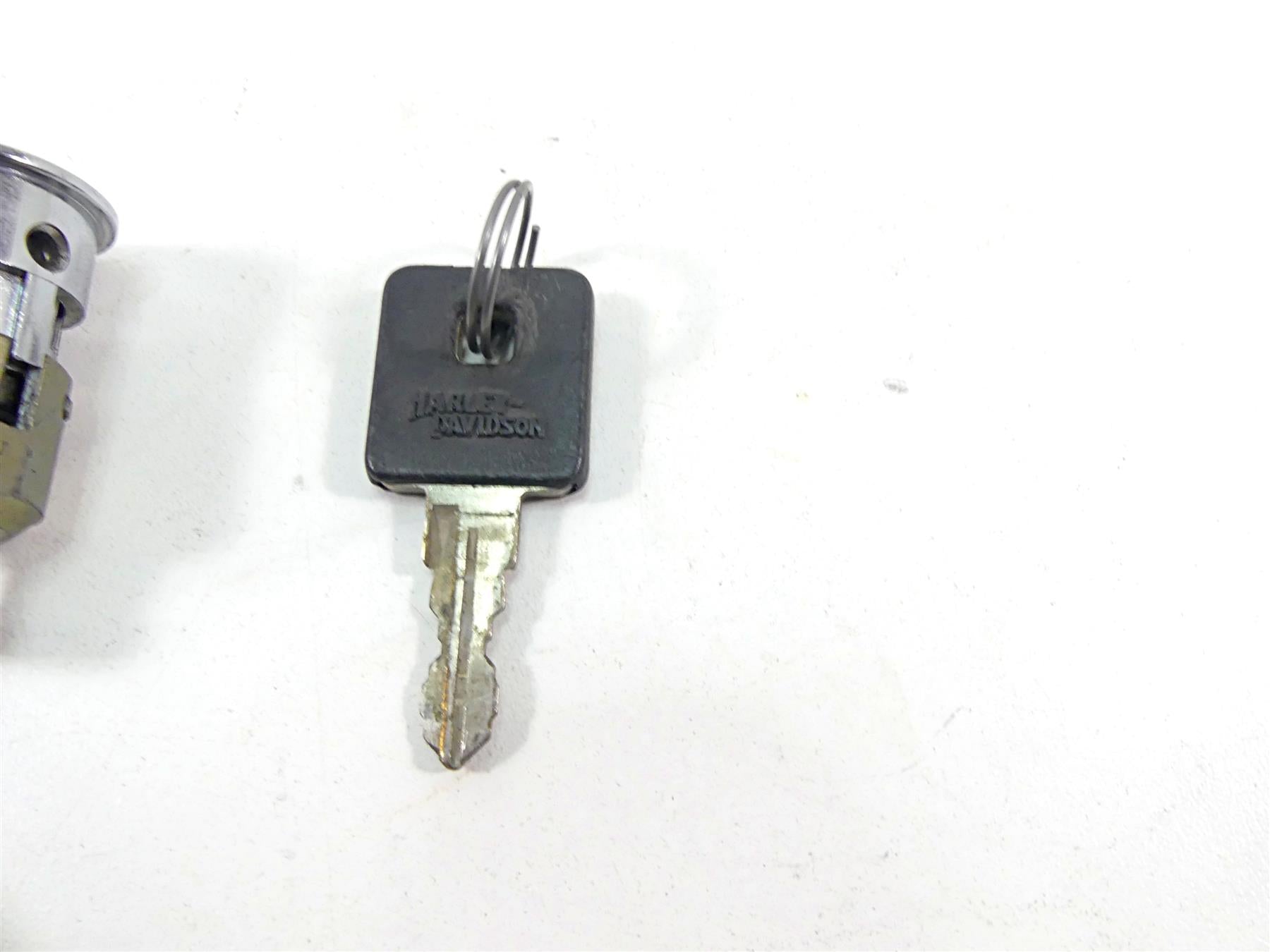 2009 Harley XR1200 Sportster Ignition Switch Steering Lock Key Set 48154-05 {{ shop.shopifyCountryName }} - Mototech271