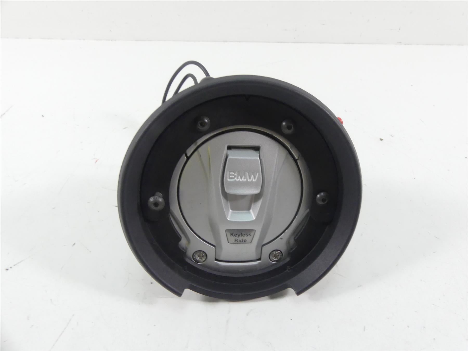 2017 BMW R1200RT K52 Keyless Fuel Gas Petrol Tank Lid Cap 16118552106 {{ shop.shopifyCountryName }} - Mototech271