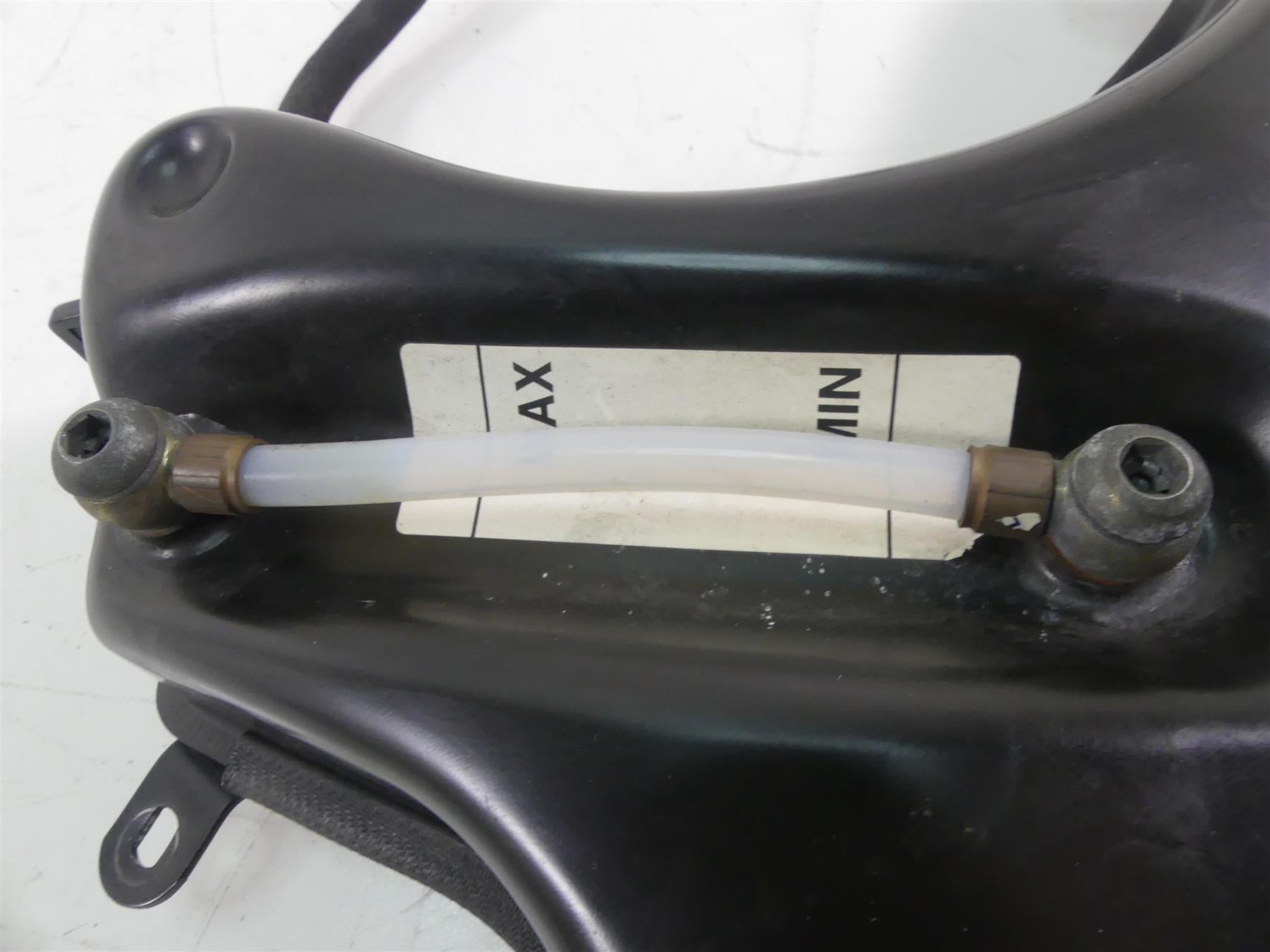 2004 Aprilia RSV1000 R Mille Metal Oil Tank Reservoir AP8158120 {{ shop.shopifyCountryName }} - Mototech271