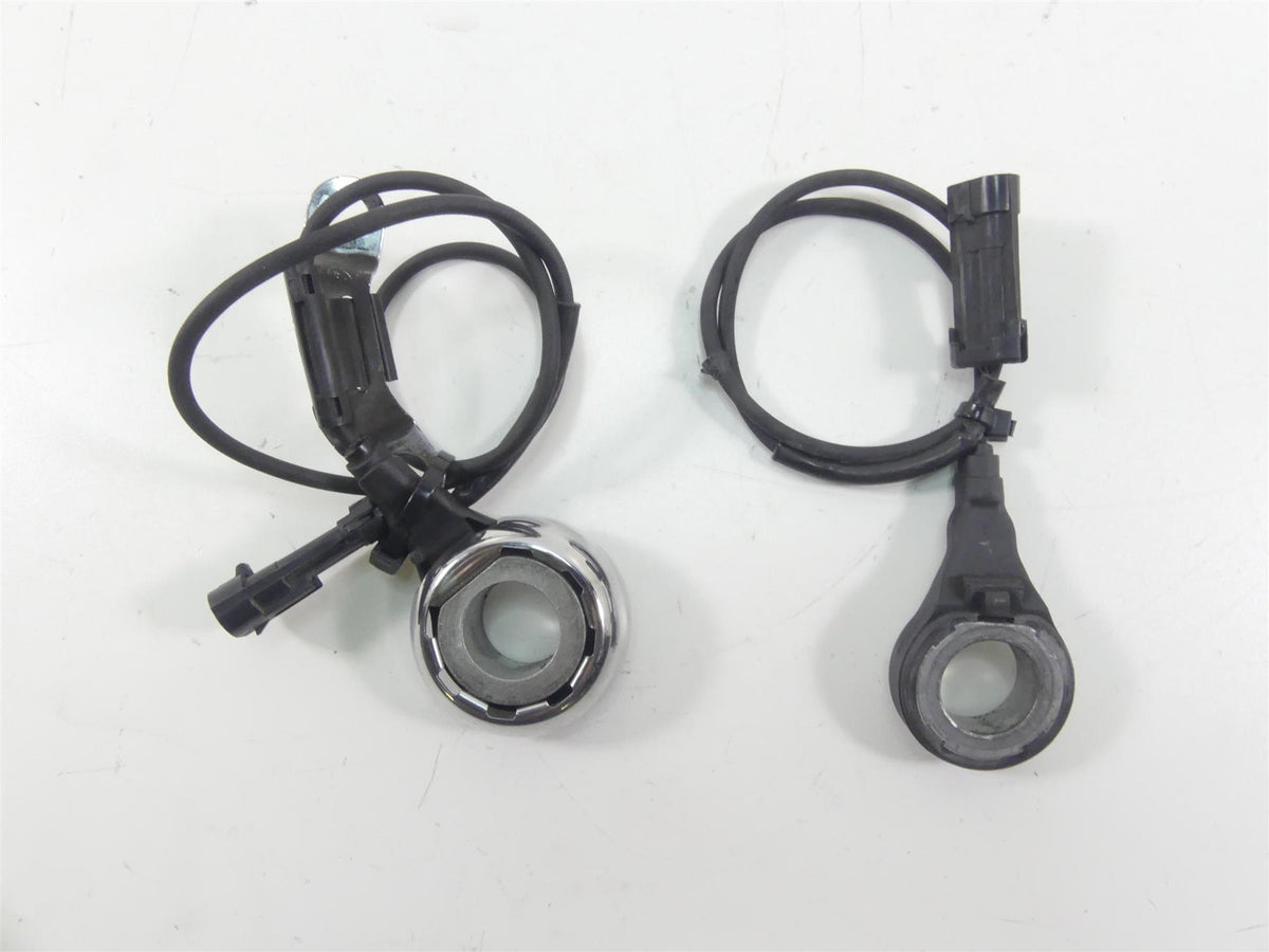 2009 Harley FLHTCU SE4 CVO E-Glide Abs Brake Wheel Speed Sensor Set 40614-08 {{ shop.shopifyCountryName }} - Mototech271