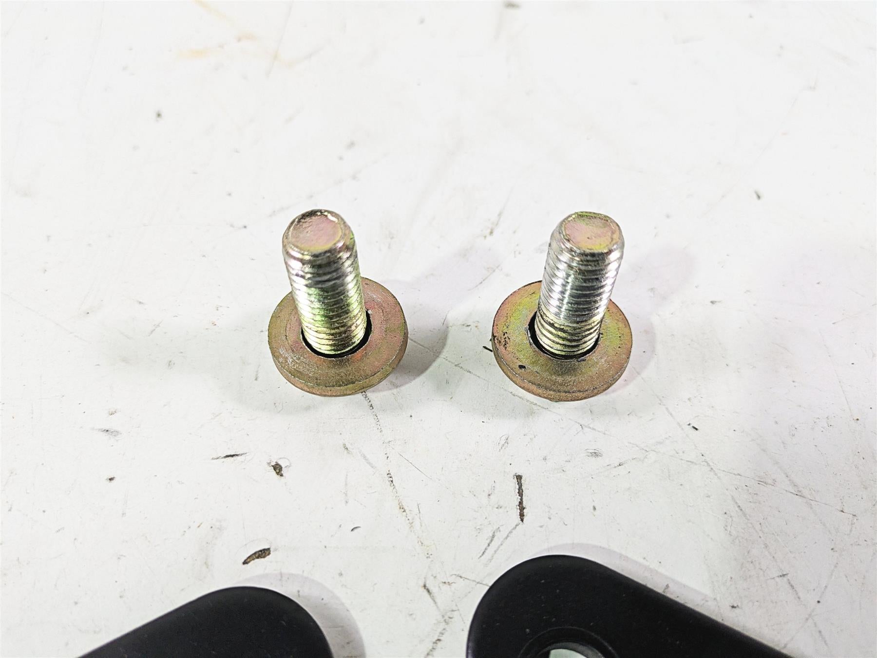 2007 Harley Touring FLHTCU SE CVO E-Glide Adjustable 1-3" Lowering Bracket Kit {{ shop.shopifyCountryName }} - Mototech271