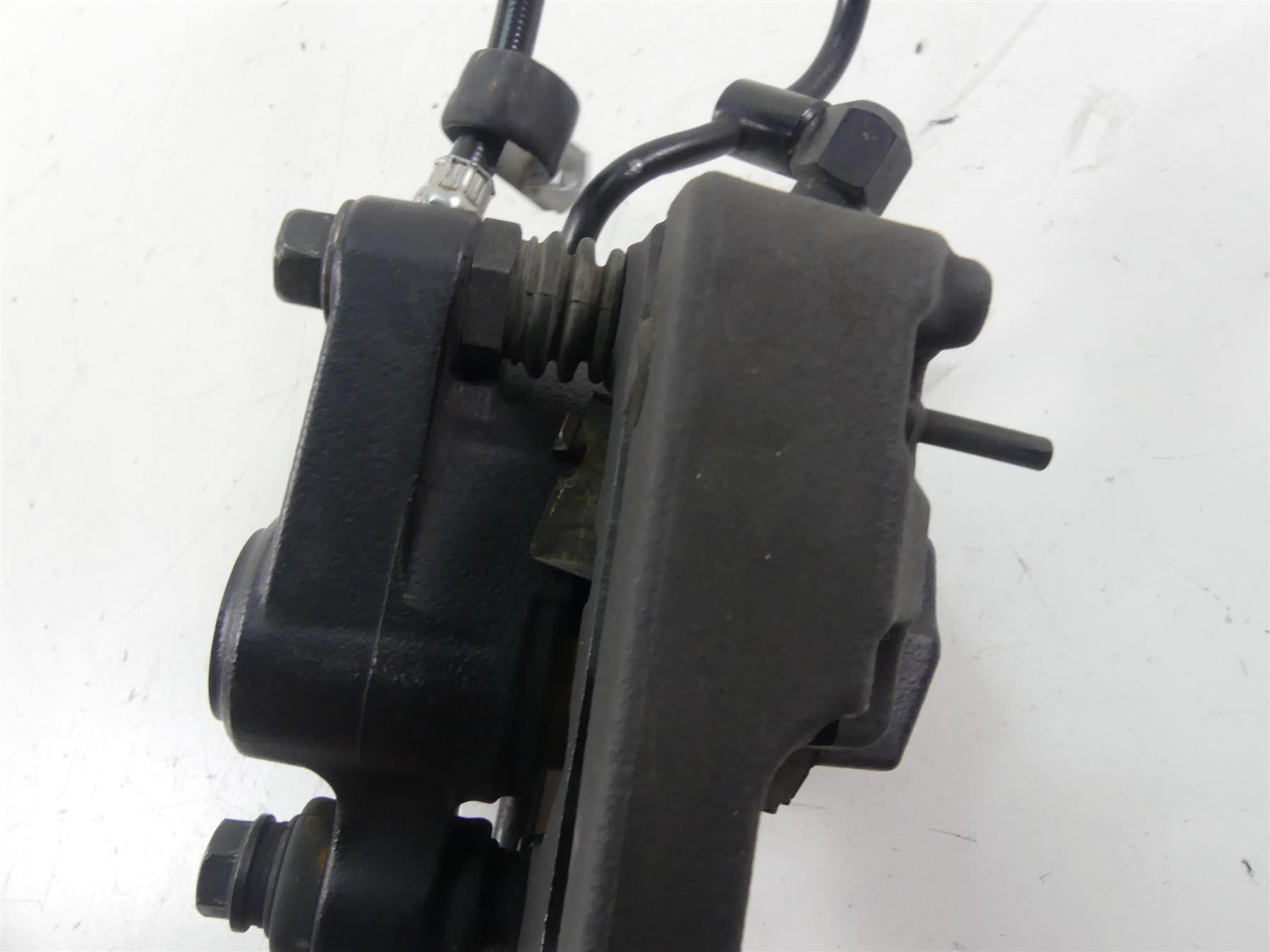 2019 Harley Softail FXBB Street Bob Rear Brake Caliper for 25mm Axle 41300192 {{ shop.shopifyCountryName }} - Mototech271