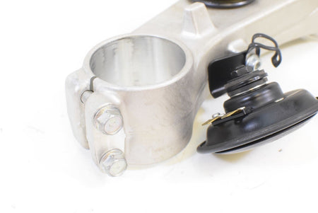 2015 Suzuki GSXR1300R Hayabusa Lower Triple Tree Steering Clamp 51410-24F50 {{ shop.shopifyCountryName }} - Mototech271