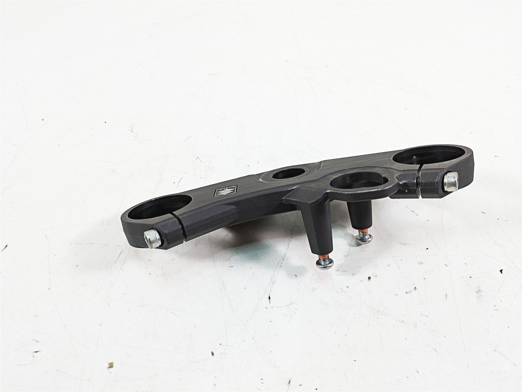 2009 Suzuki GSXR750 K9 Upper Triple Tree Steering Clamp 50mm 51311-01H00 {{ shop.shopifyCountryName }} - Mototech271