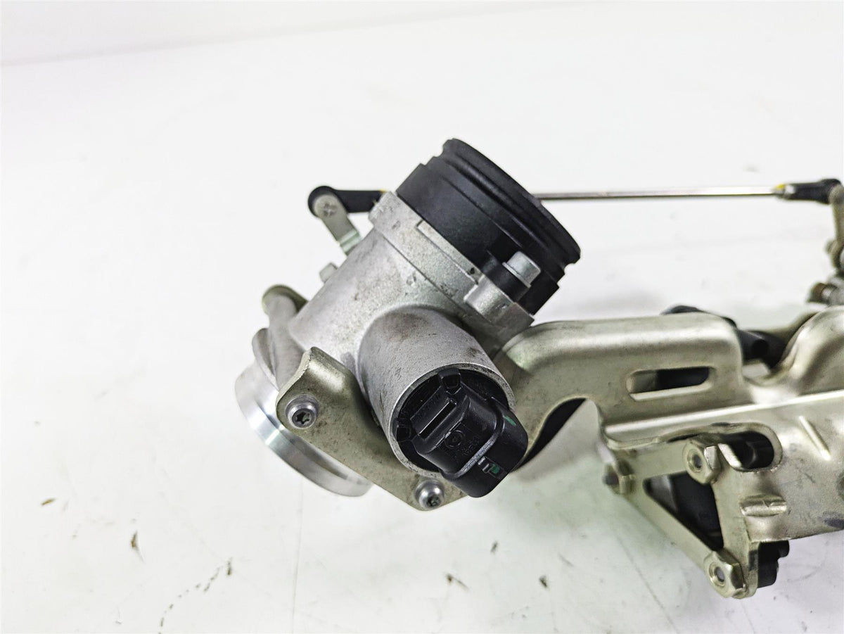 2016 Moto Guzzi Stelvio 1200 8V NTX Throttle Body Fuel Injection Set 880270 {{ shop.shopifyCountryName }} - Mototech271
