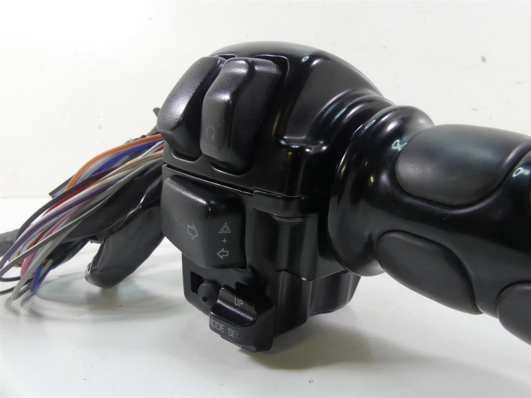 2013 Harley Touring FLHX Street Glide Right Hand Control Switch -Read 71684-06A {{ shop.shopifyCountryName }} - Mototech271