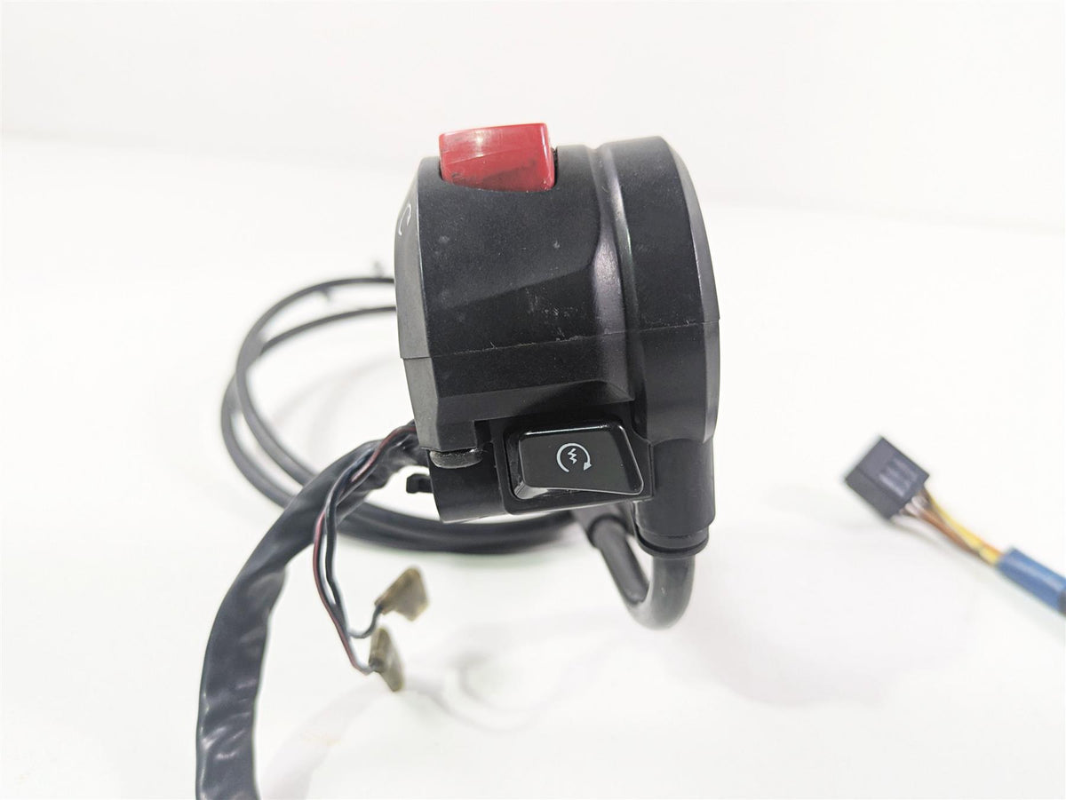 2006 Suzuki GSXR1000 K6 Right Hand Control Switch & Throttle Cables 37200-41G80 {{ shop.shopifyCountryName }} - Mototech271