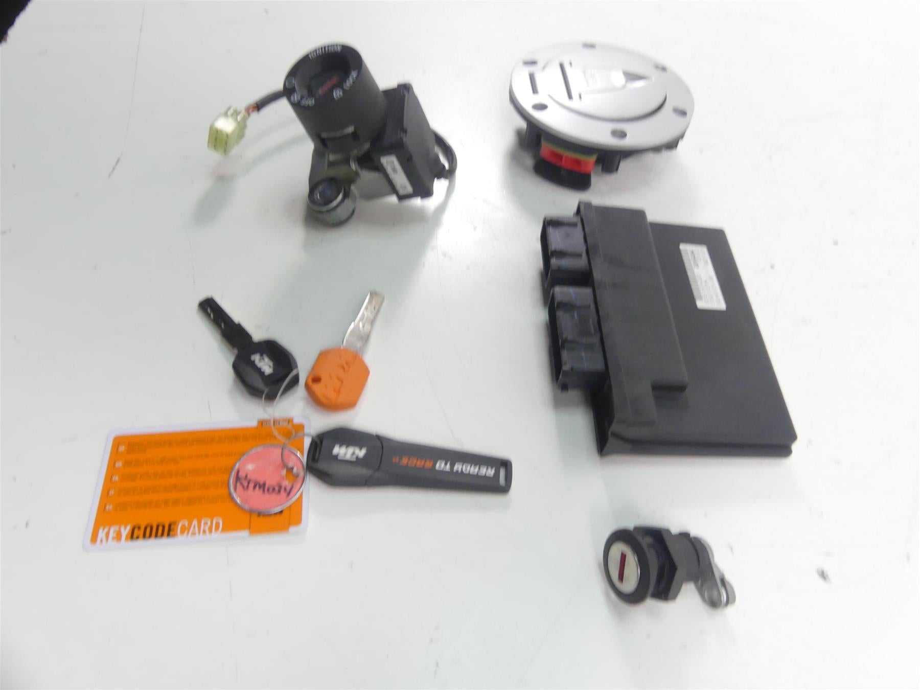 2016 KTM 1290 Superduke R Cdi Ecm Control Module Ignition Switch Set 61341031000 {{ shop.shopifyCountryName }} - Mototech271