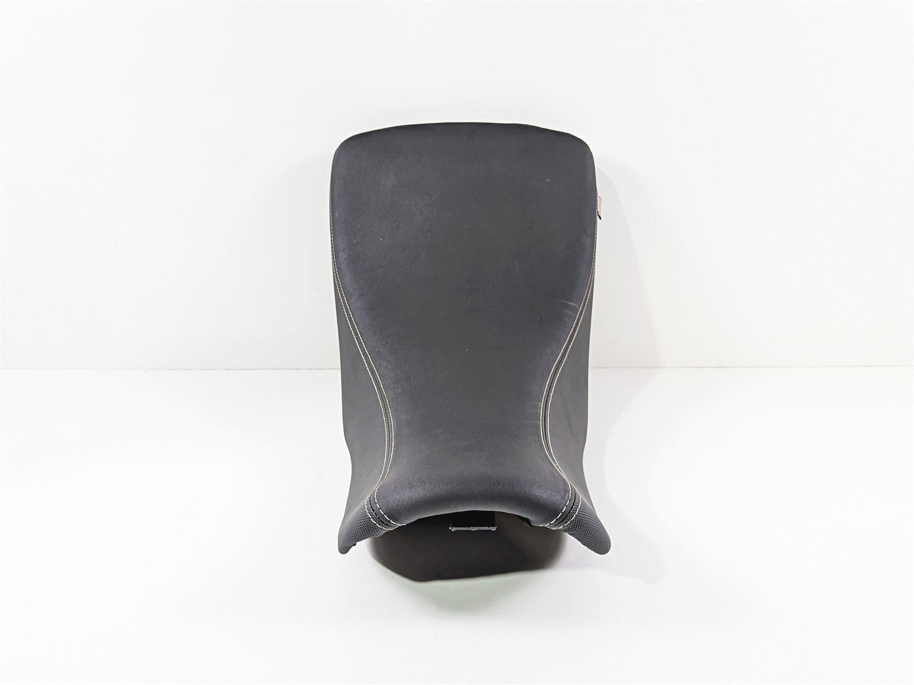 2022 Triumph Tiger 900 GT Pro Front Rider Heated Seat Saddle T2310123 {{ shop.shopifyCountryName }} - Mototech271