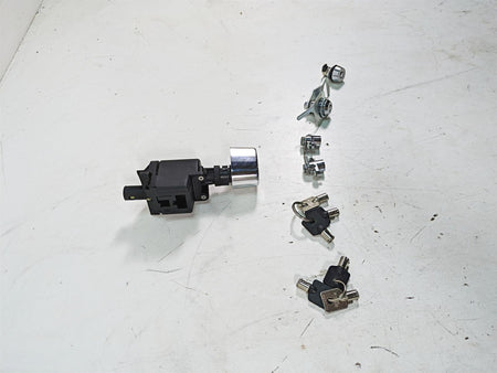 2010 Harley Touring FLHTCU Electra Glide Ignition Switch Key Lock Set 71572-06 {{ shop.shopifyCountryName }} - Mototech271