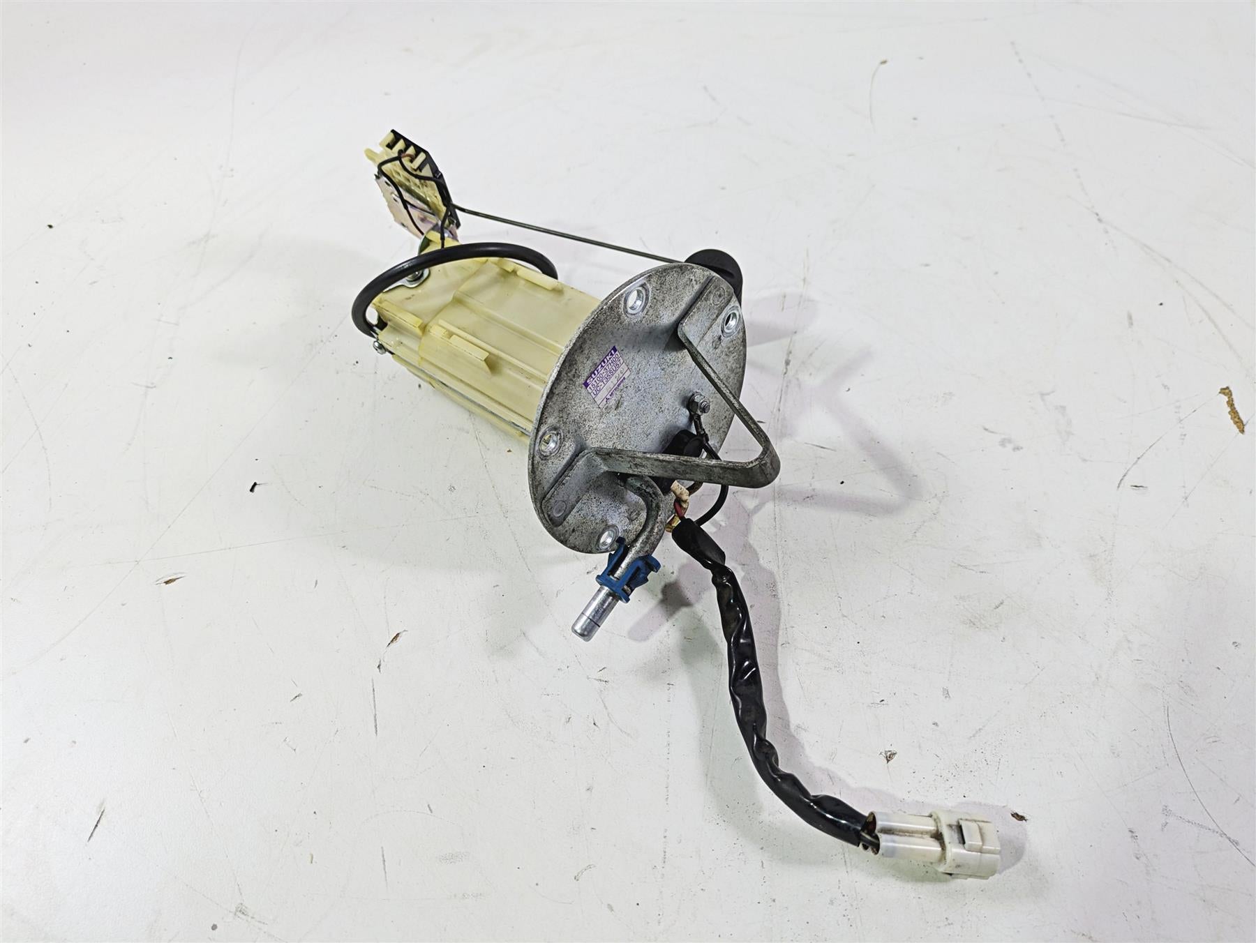 2008 Suzuki GSXR600 Fuel Gas Petrol Pump Mitsubishi 14K Tested 15100-37H00 {{ shop.shopifyCountryName }} - Mototech271