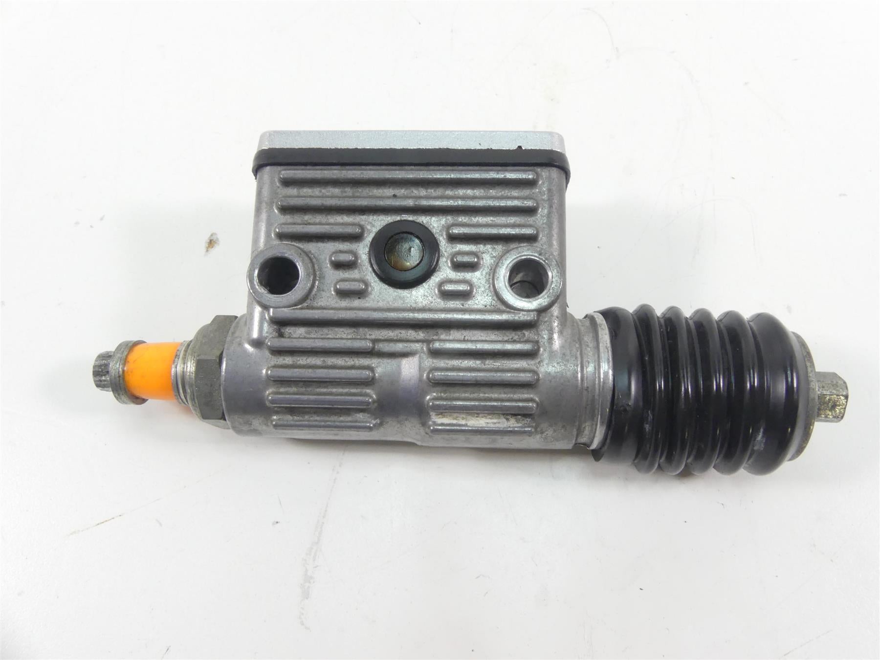 2003 Harley Sportster XL1200 C 100th Anniv Rear Brake Master Cylinder 42472-87 {{ shop.shopifyCountryName }} - Mototech271